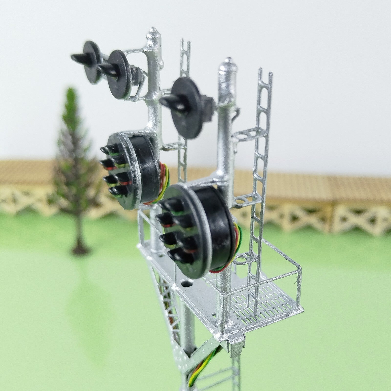 1 x HO scale model railroad tower CPL signal B&O goalpost bracket #LU11RU01