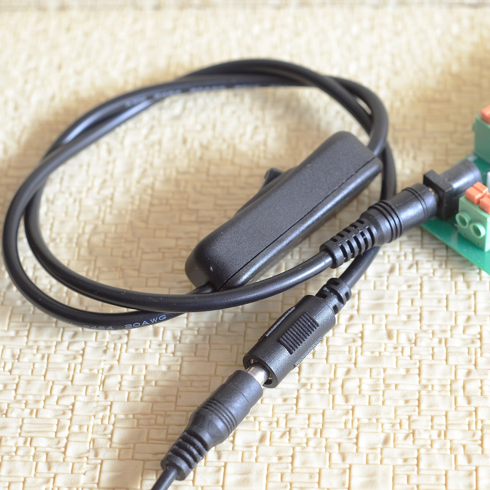 1 x Inline DC Power Switch Extension Cable 5.5mm x 2.1mm Male Female Barrel 12V