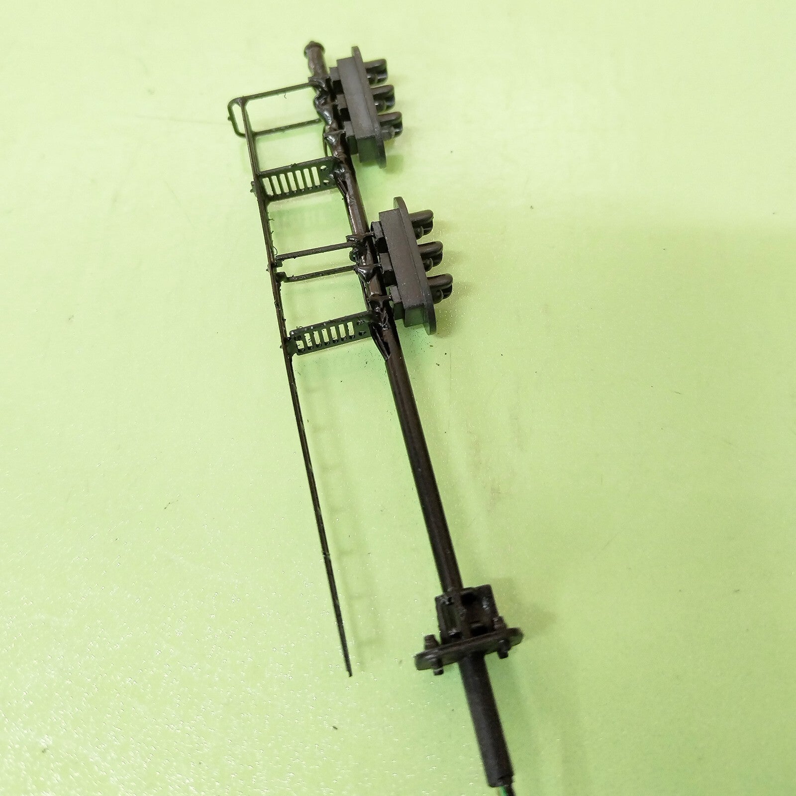 1 x HO scale model railroad 2 heads block signal LED GreenYellowRed light #K33Ky