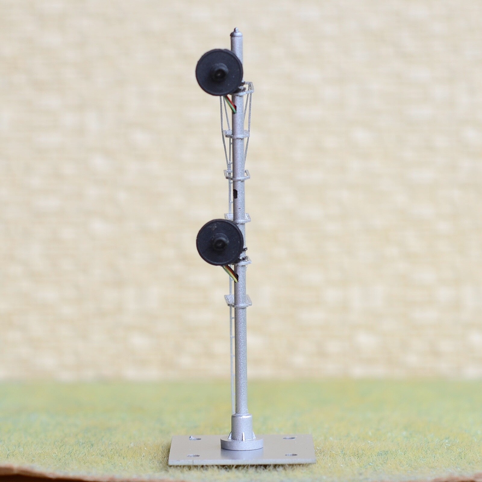1 x HO scale model railroad 3-colors searchlight signal metal block 2 heads #W12