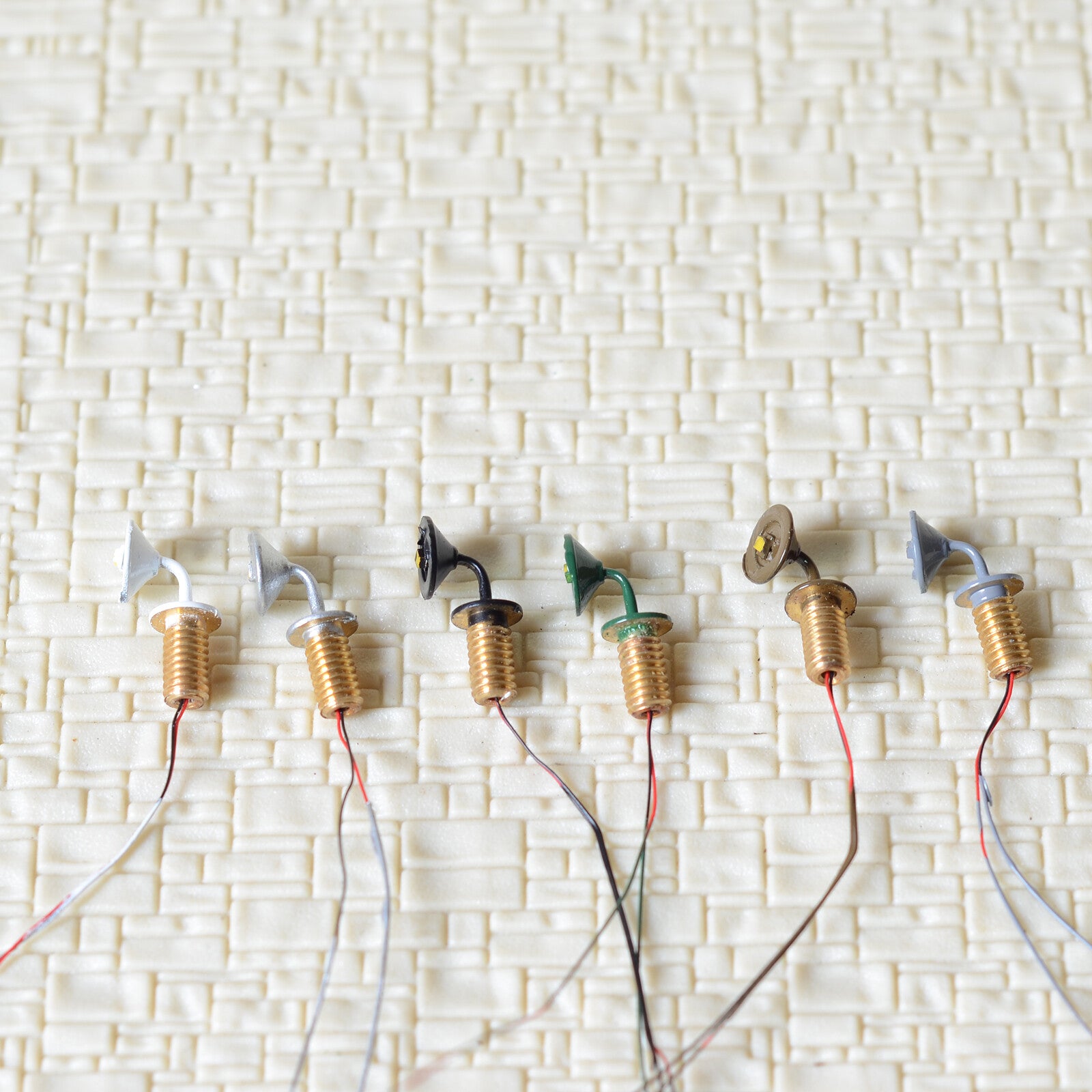 5 x OO / HO scale street bracket light model wall lamp posts LED building #R21BG