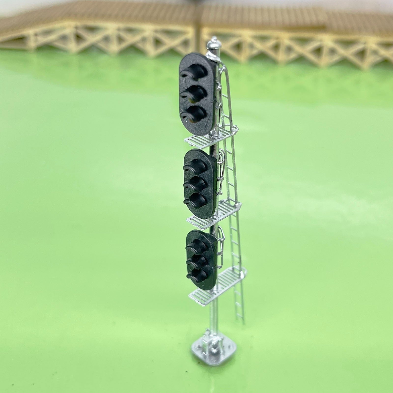 1 x HO scale model railroad block signal 3 heads distance metal #BS333skSL