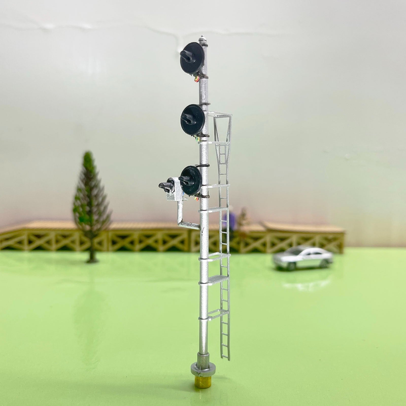 1 x HO scale model railroad 3 colors searchlight signal with doll arm metal #DR3