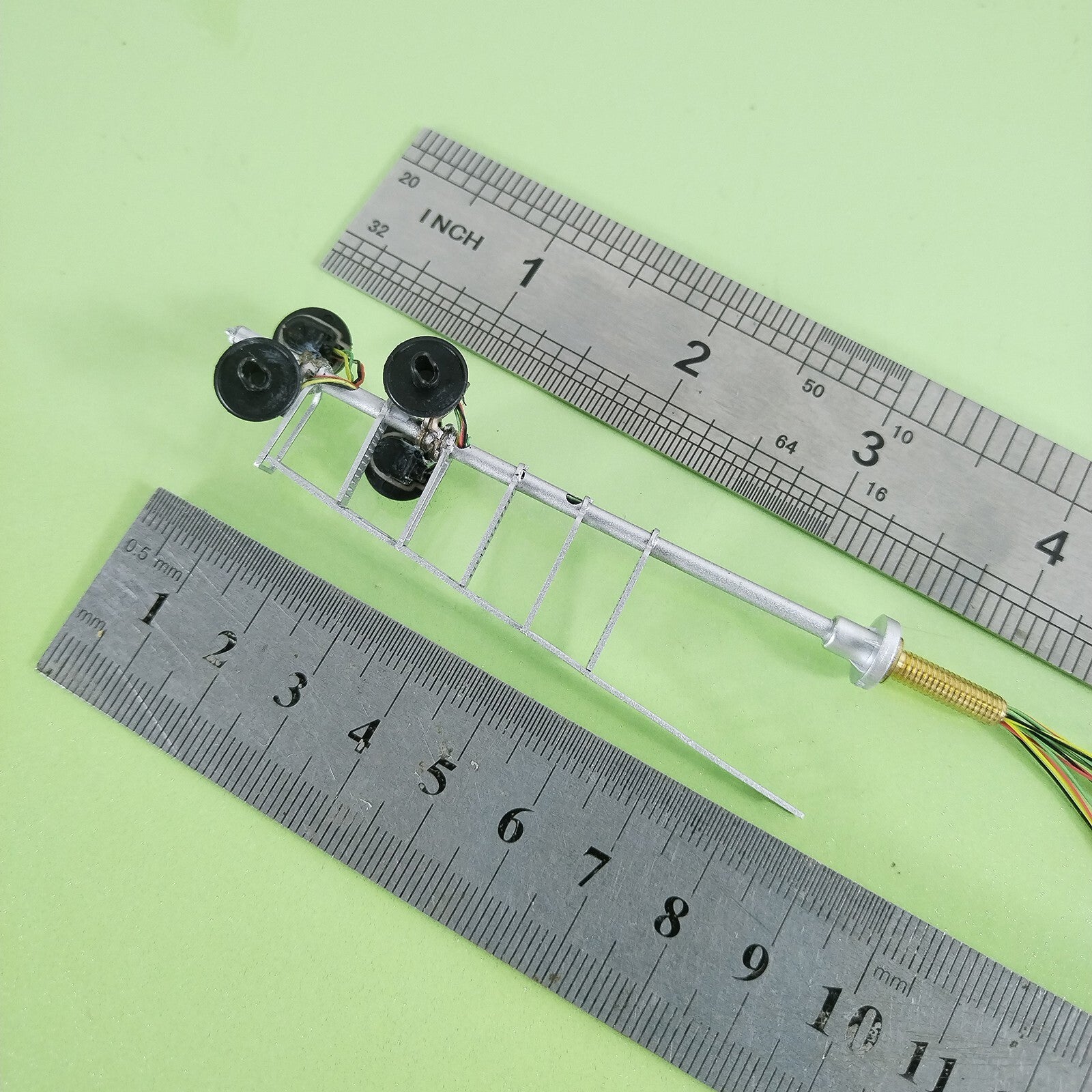 1 x HO scale model 4 head searchlight offset Distant / Intermediate signal #4AF