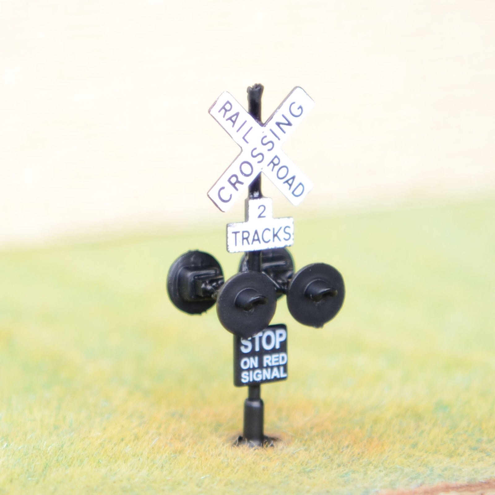 2 x HO railroad grade crossing signals 2 tracks + 1 circuit board flasher #BL42T