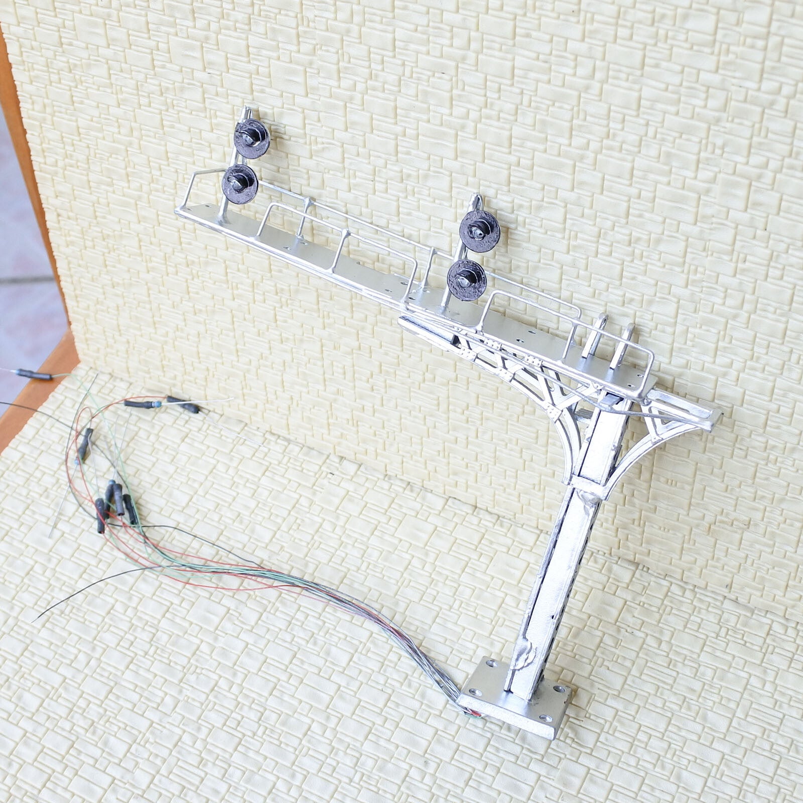 1 x HO OO block searchlight cantilever signal bridge bicolor 2 tracks metal #D42