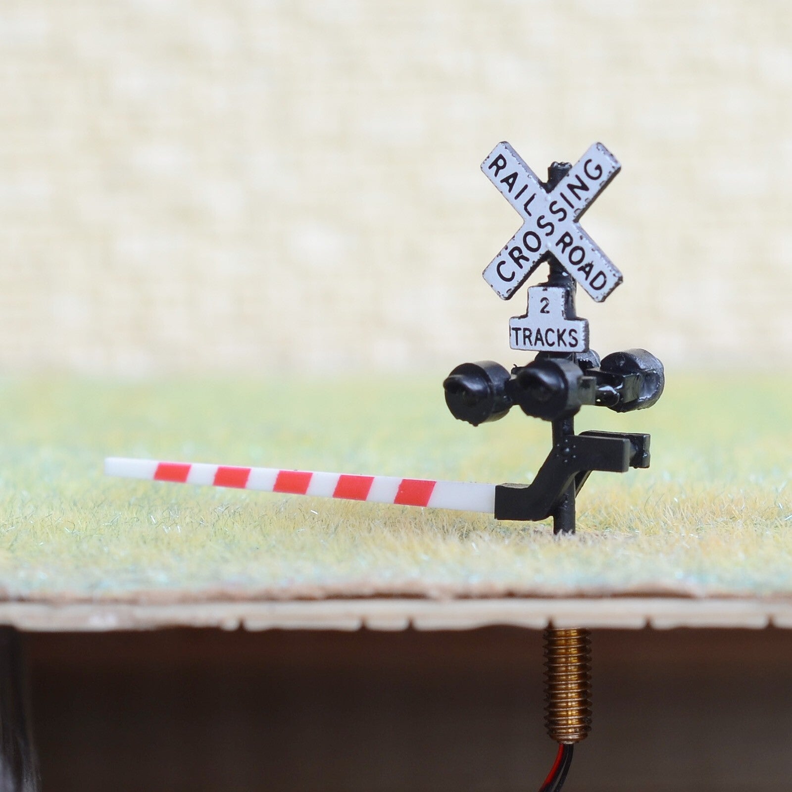 2 x N scale model grade crossing signal gate stop lever 2 track + flasher #NB42