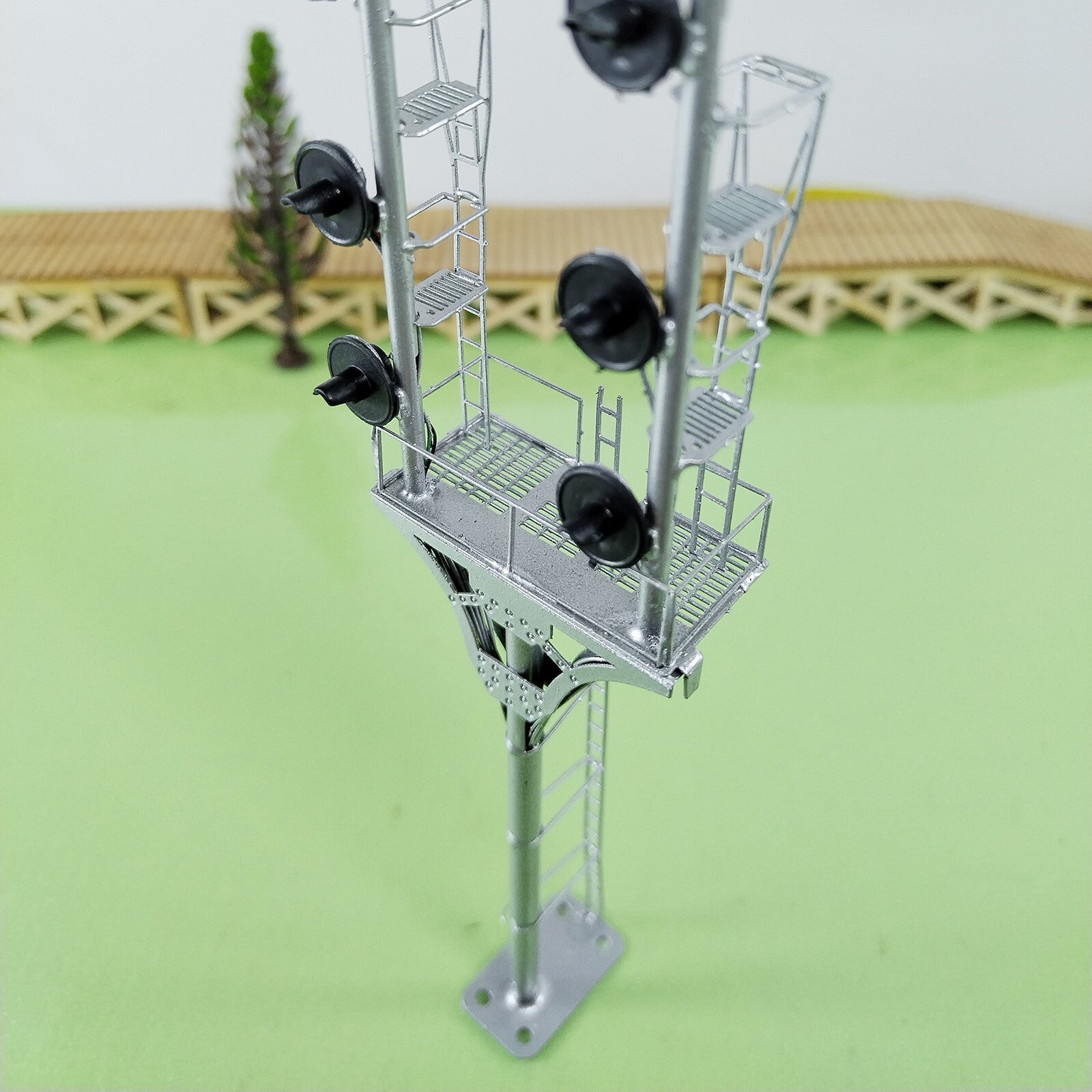 1 x HO scale model tower searchlight signal goalpost bracket 6 faceplate #C6