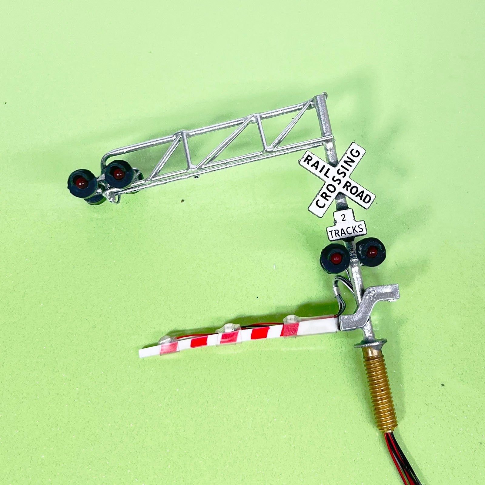 1 x N scale model cantilever grade crossing signal gate arm barrier light #NC27L