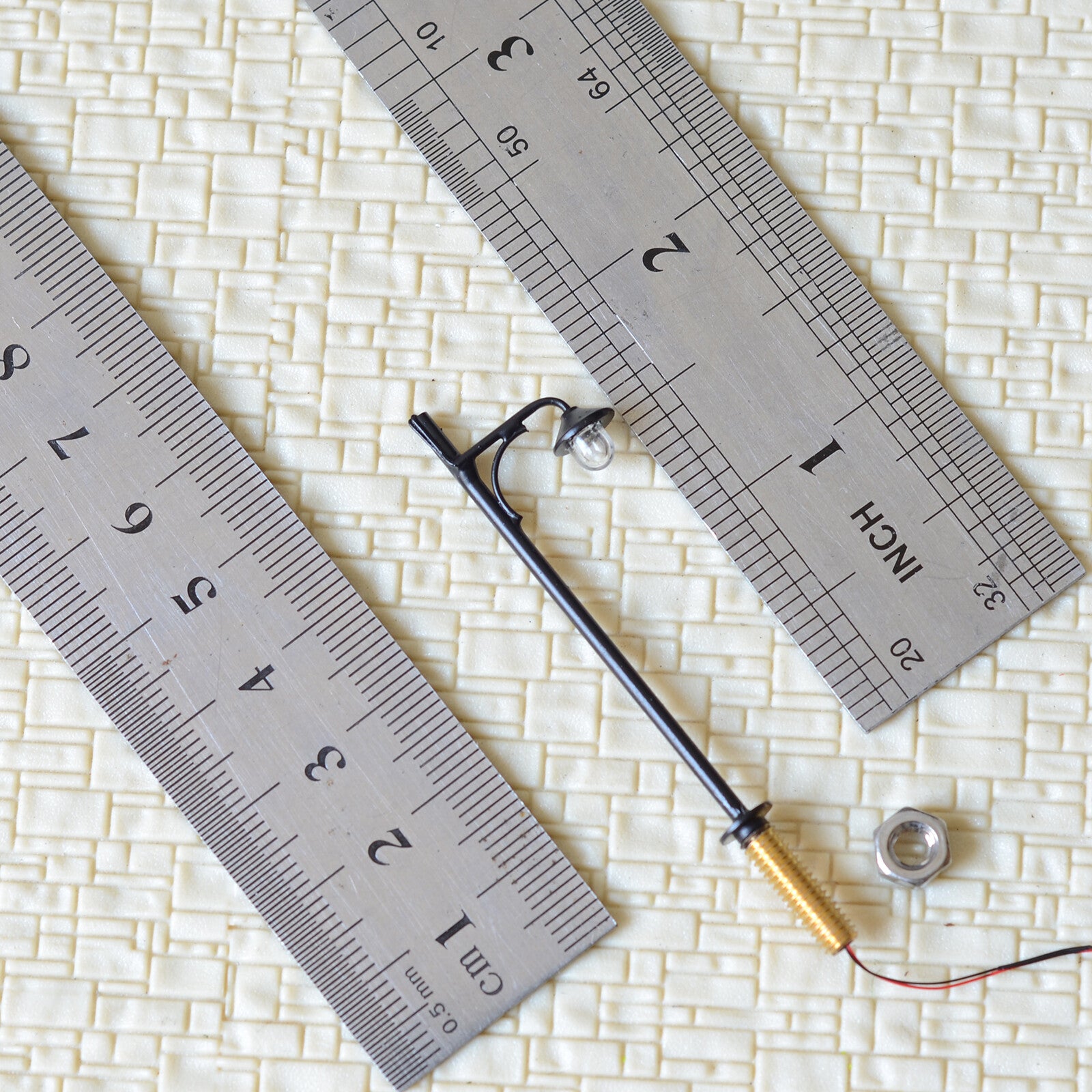 5 x HO scale model train street lights LED lamppost path lamp + resistor #T0513