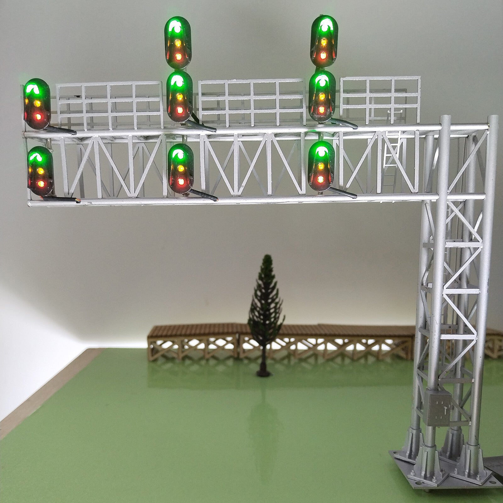 1 x HO scale model Darth Vader cantilever signal 3 tracks steel #CDSO033M333I333