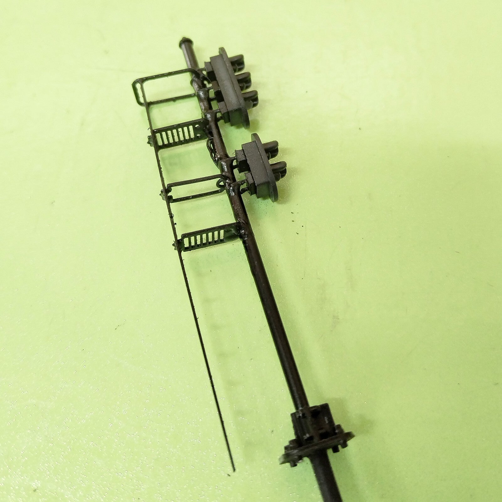 1 x HO scale model railroad 2 heads block signal LED GreenYellowRed light #K32Ky