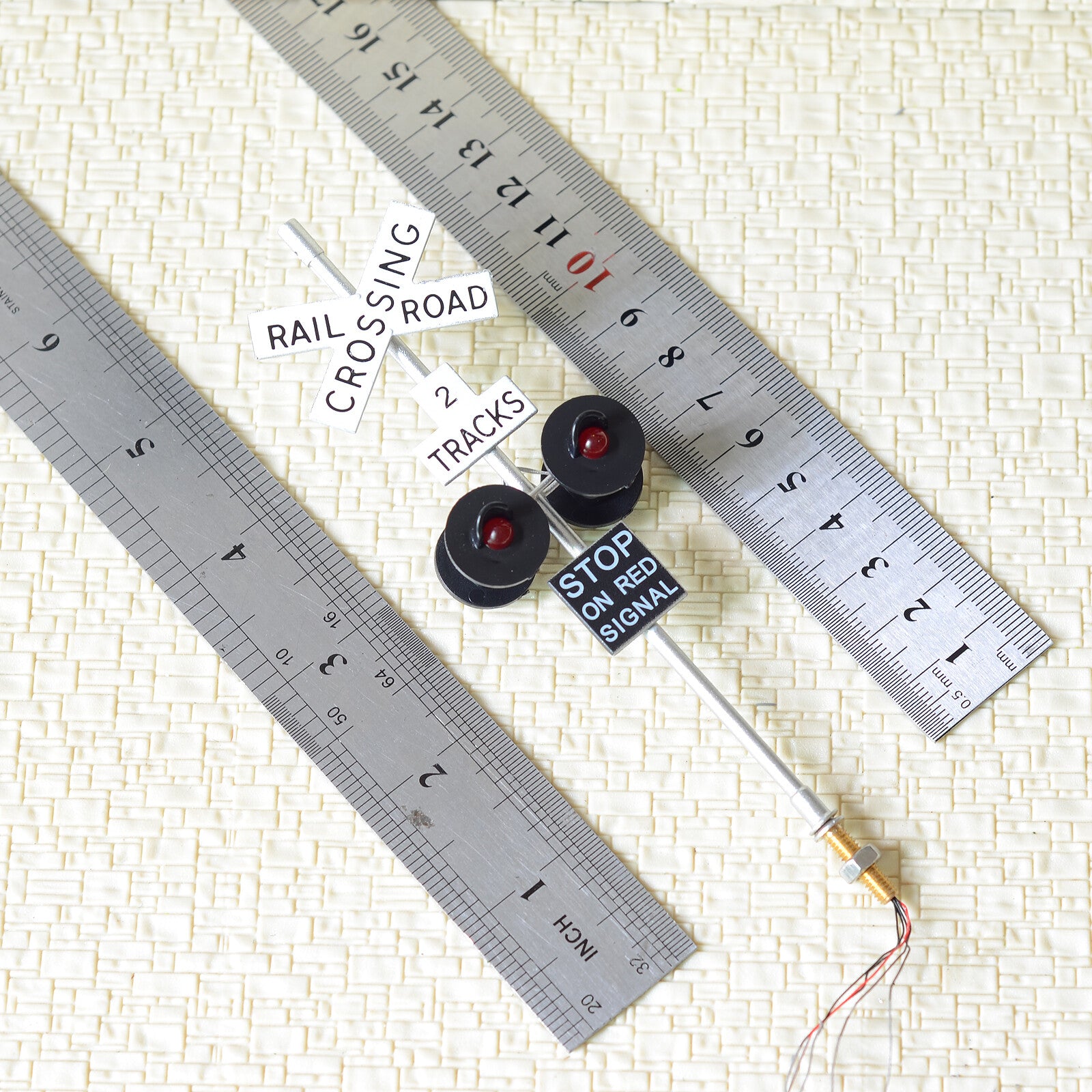 1 x O scale railroad grade crossing signals LED made 4 target faces black #2SL4X