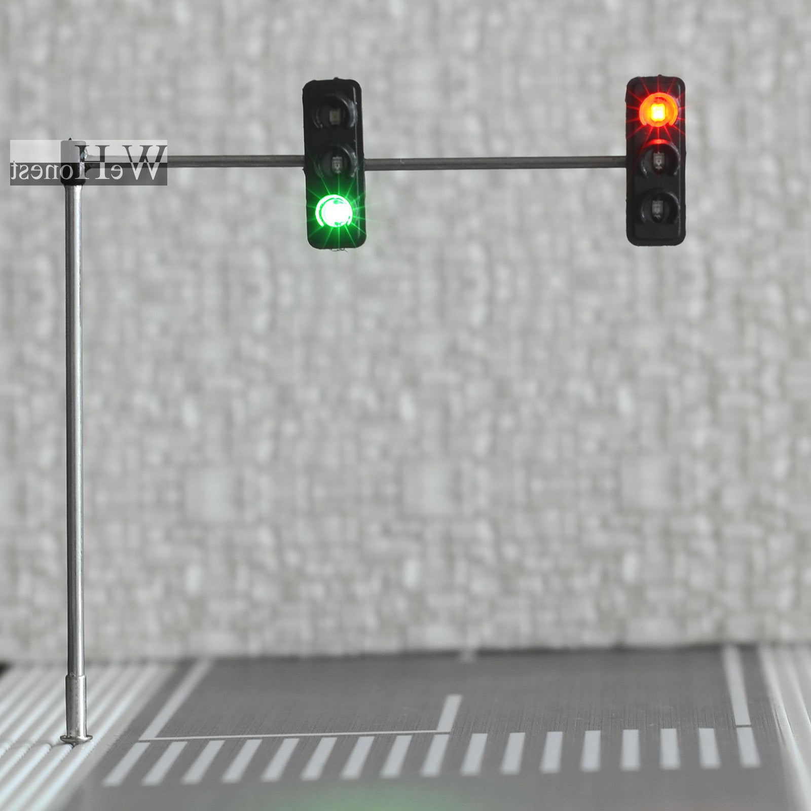 2 x HO / OO Traffic Light Signal LED Model Train crossing pedestrian #4LeftHand
