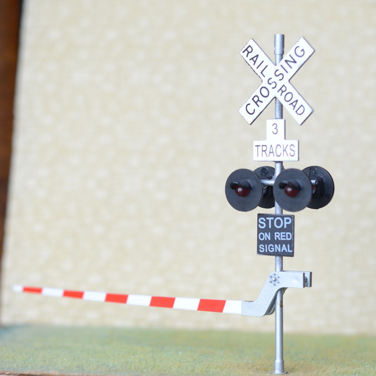 2 x O scale railroad crossing signal gate stop lever 3 tracks + flasher #48S43G