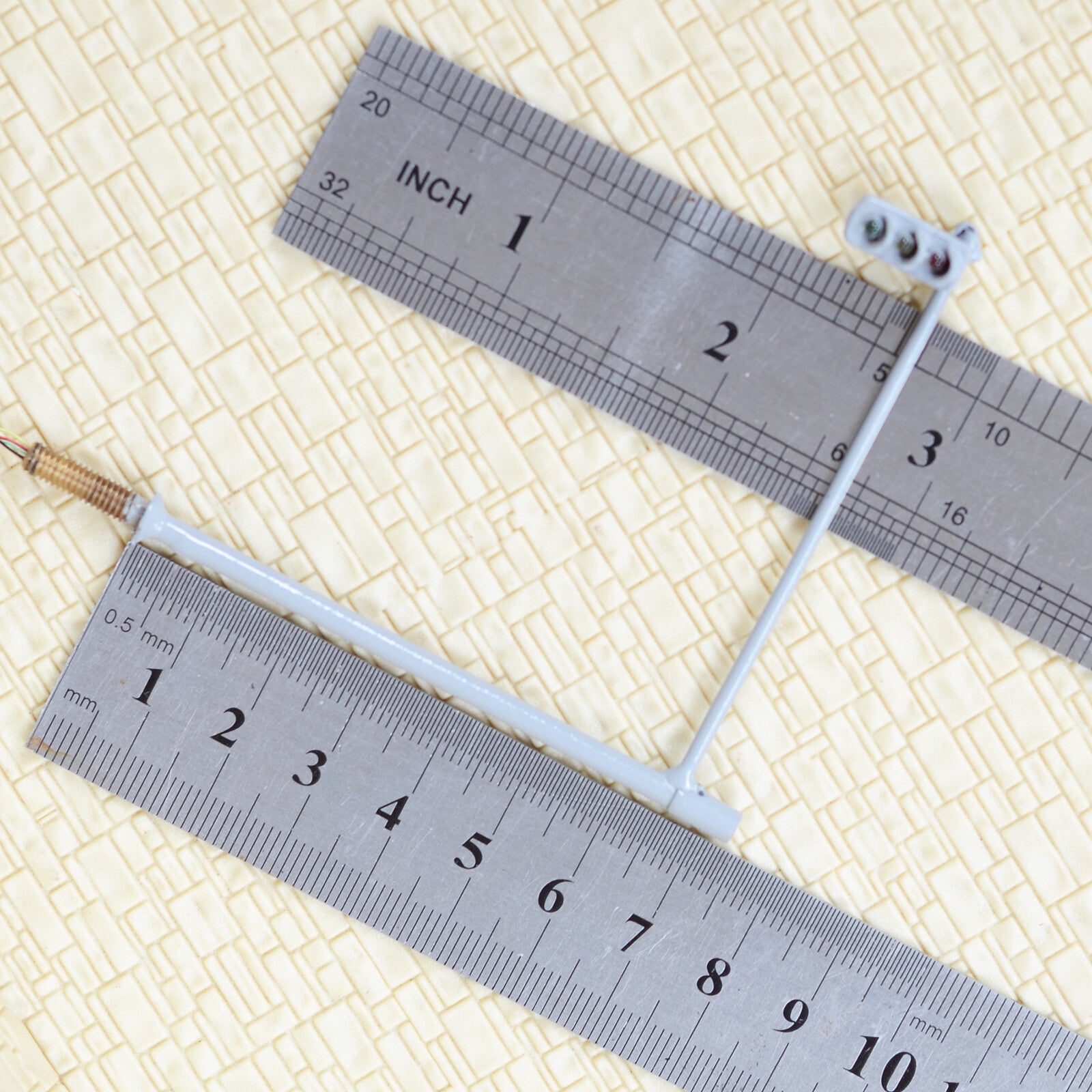 2 x HO / OO traffic light signal LED model train crossing walk street sign #V1G3