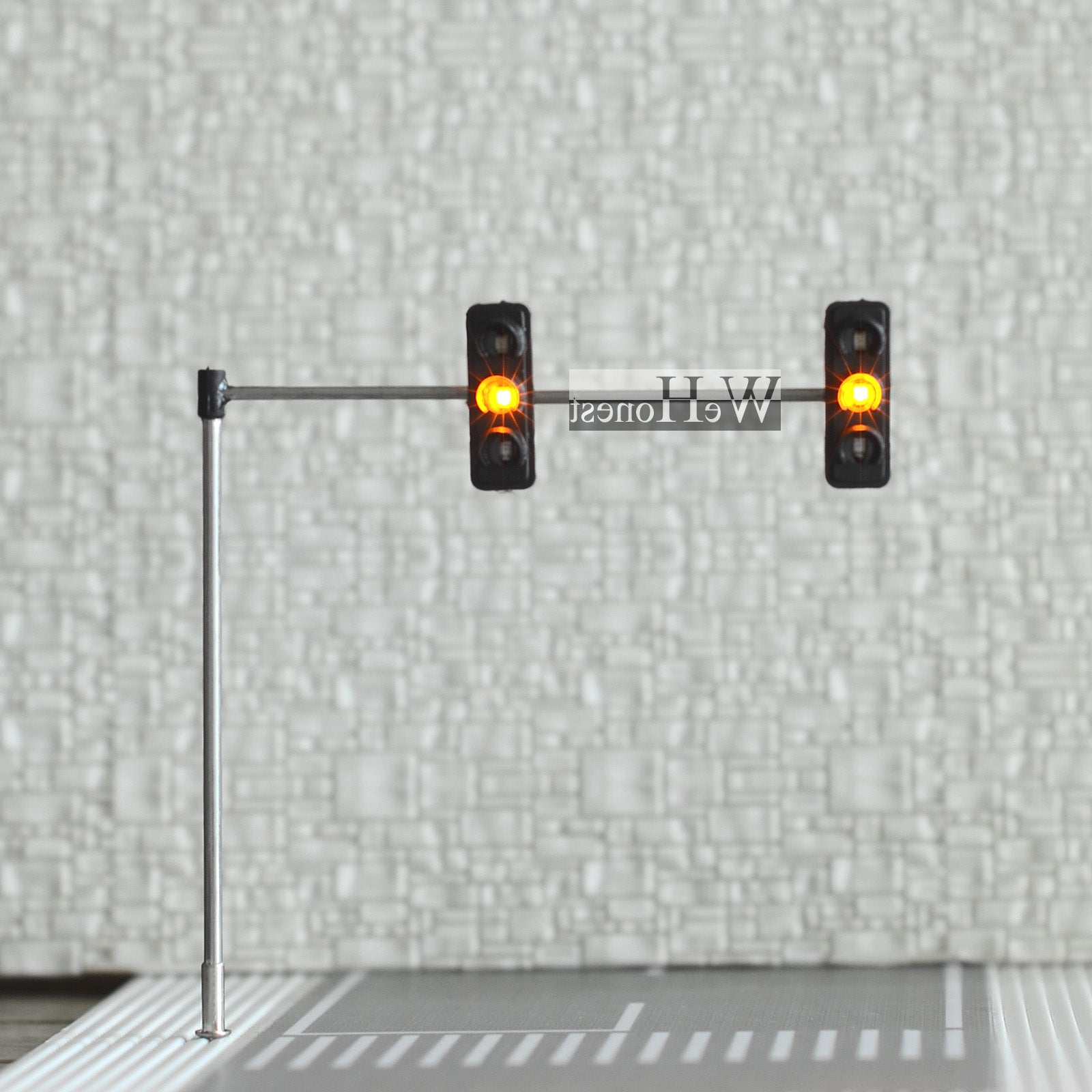 2 x HO / OO Traffic Light Signal LED Model Train crossing pedestrian #4LeftHand