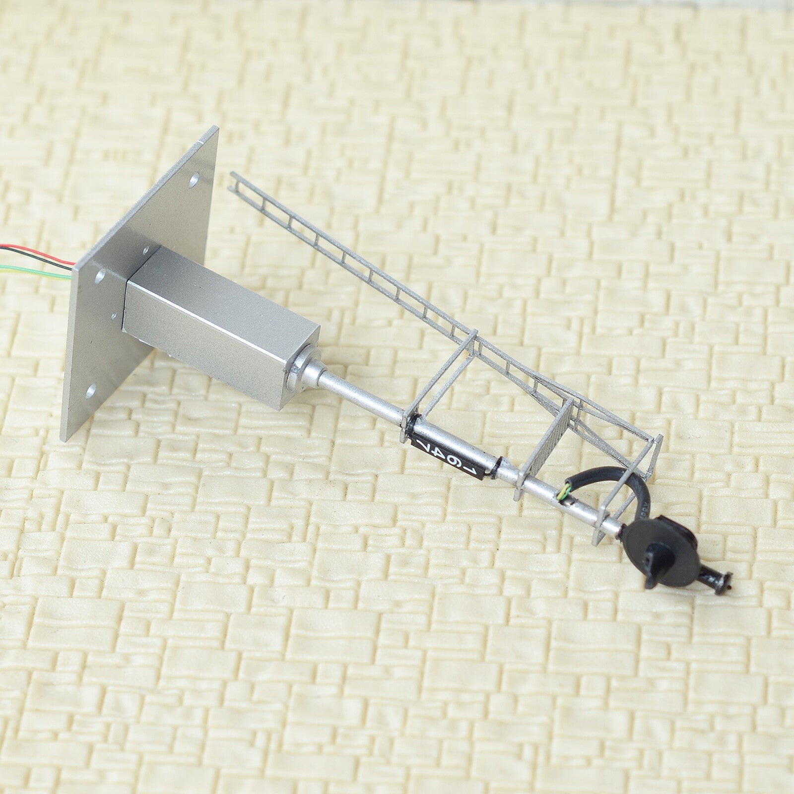 1 x HO scale model railroad tri-colors searchlight signal fine metal cabinet #03