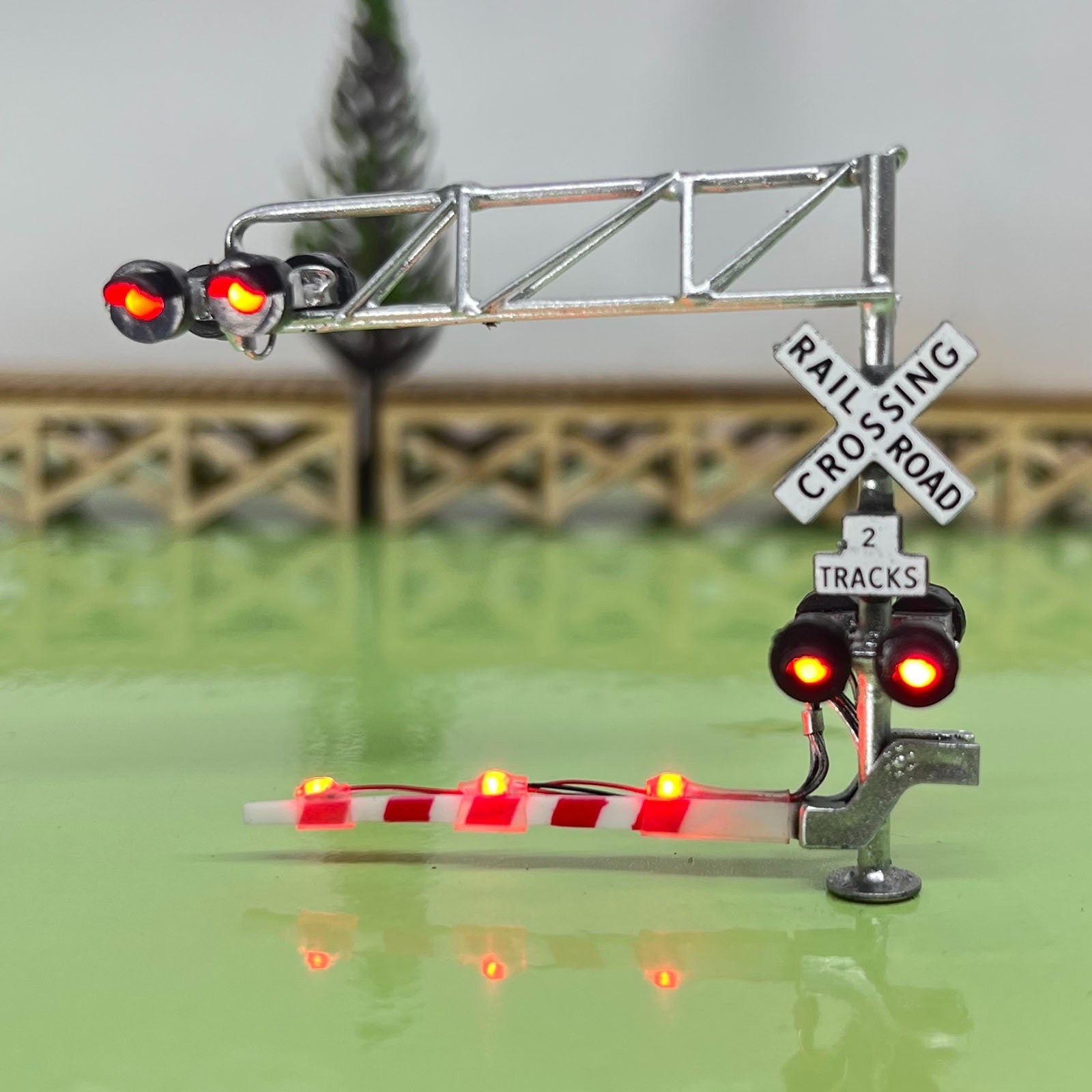 1 x N scale model cantilever grade crossing signal gate arm barrier light #NC27L