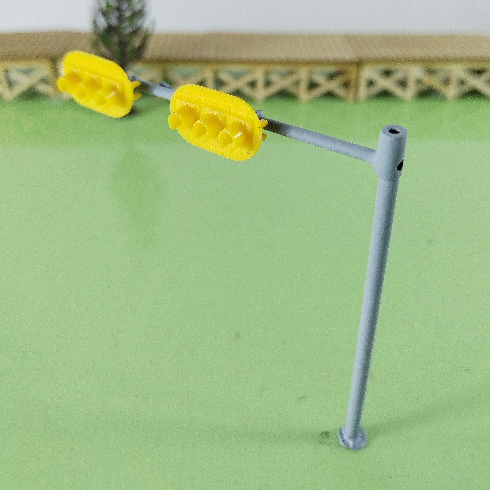 2 x HO / OO traffic light signal LED model train crossing walk street sign #CHHJ