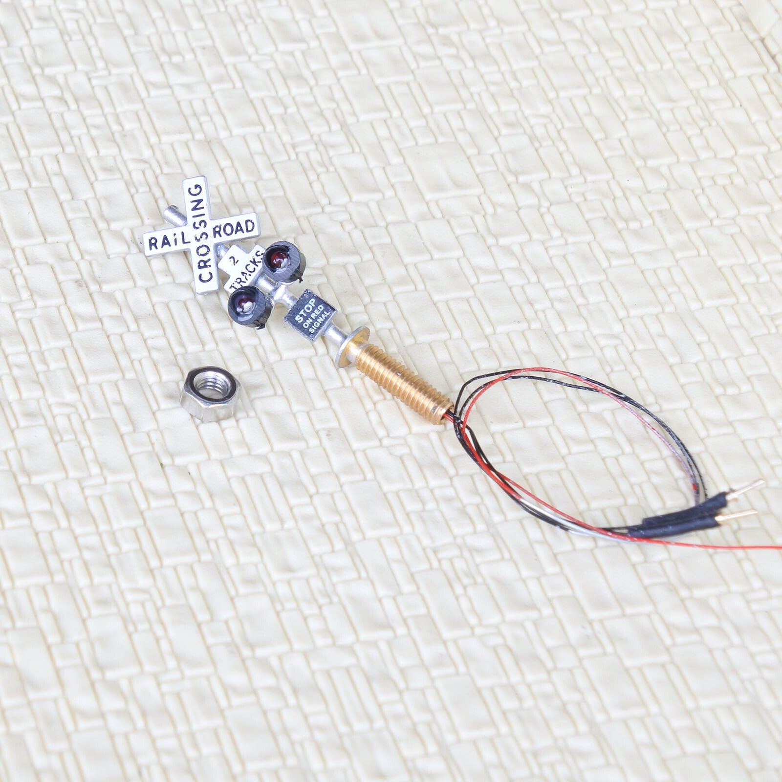 1 x N scale railroad grade crossing signals lights LED made 2 track sign #csnSL1