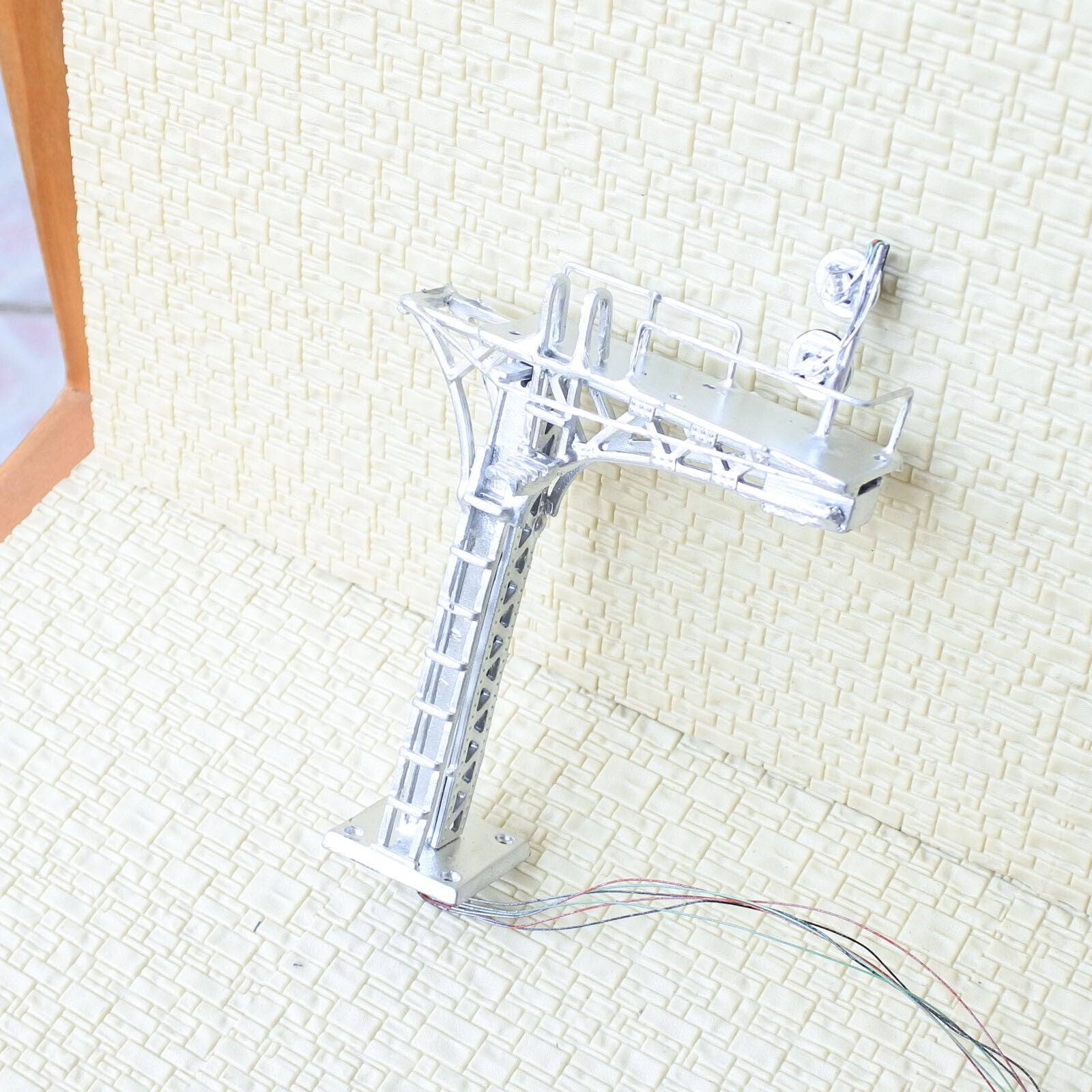 1 x HO OO block searchlight cantilever signal bridge bi-colors 1 track metal T22