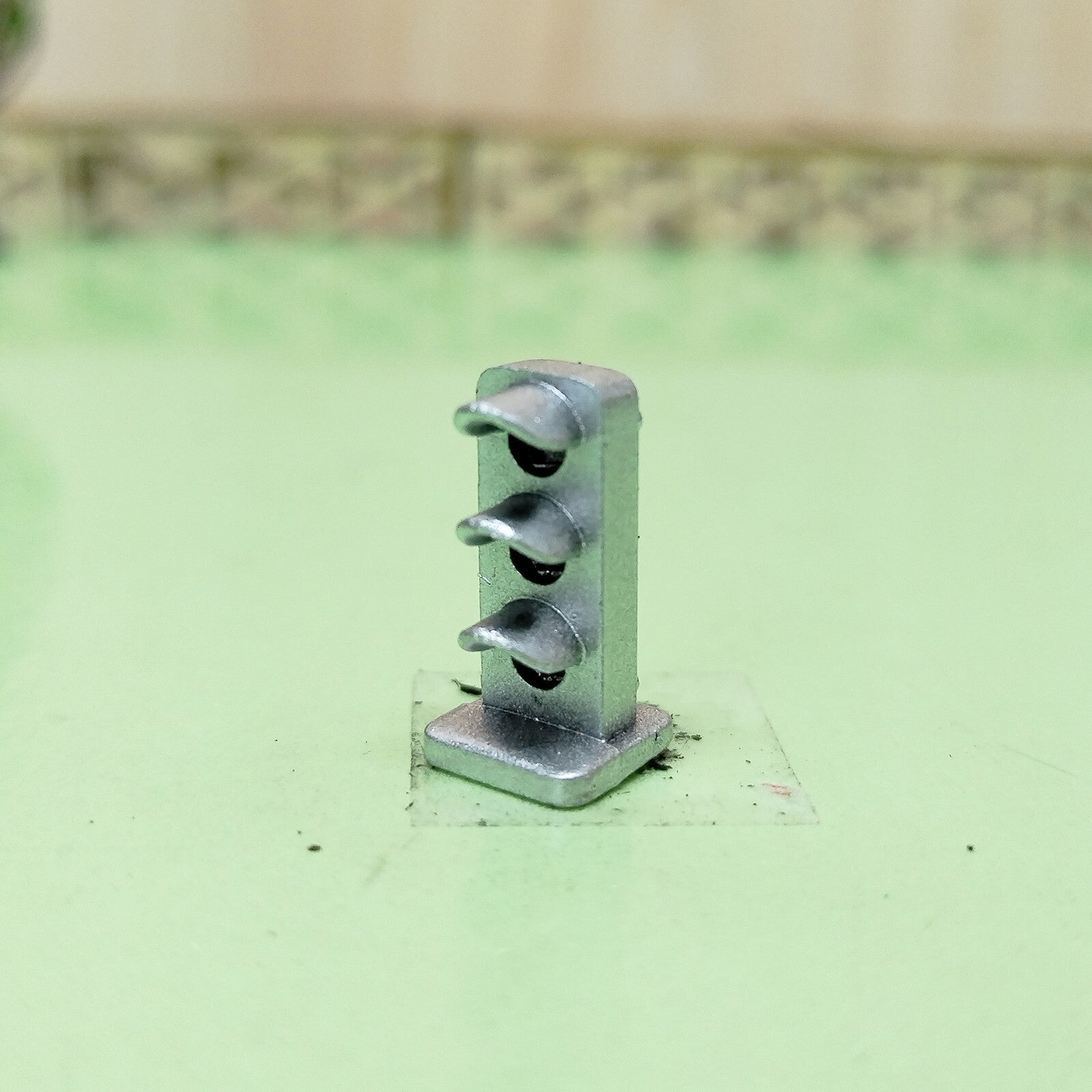 1 x HO scale railroad dwarf searchlight signal ground 3 aspects 3-colors LEDs