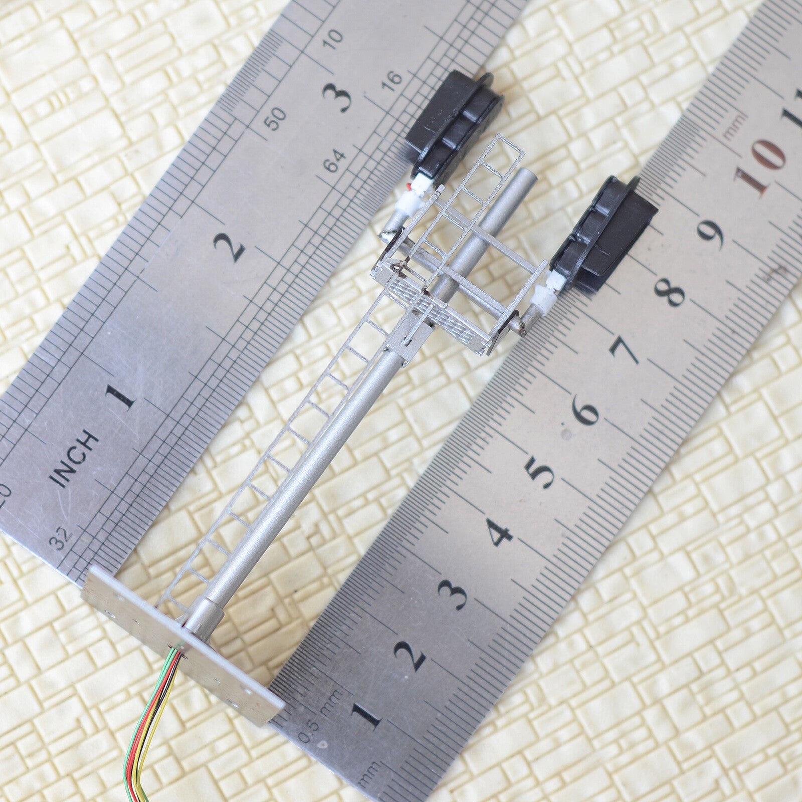 1 x HO scale model 3 colors block signal full sunshield fine metal 2 targets #P2