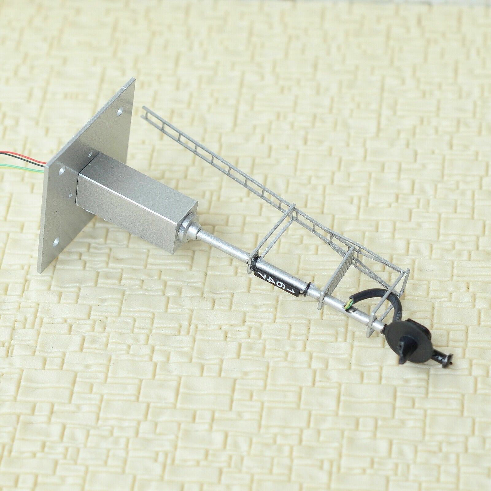 1 x HO scale model railroad Bi-Colors searchlight signal fine metal made #03RW