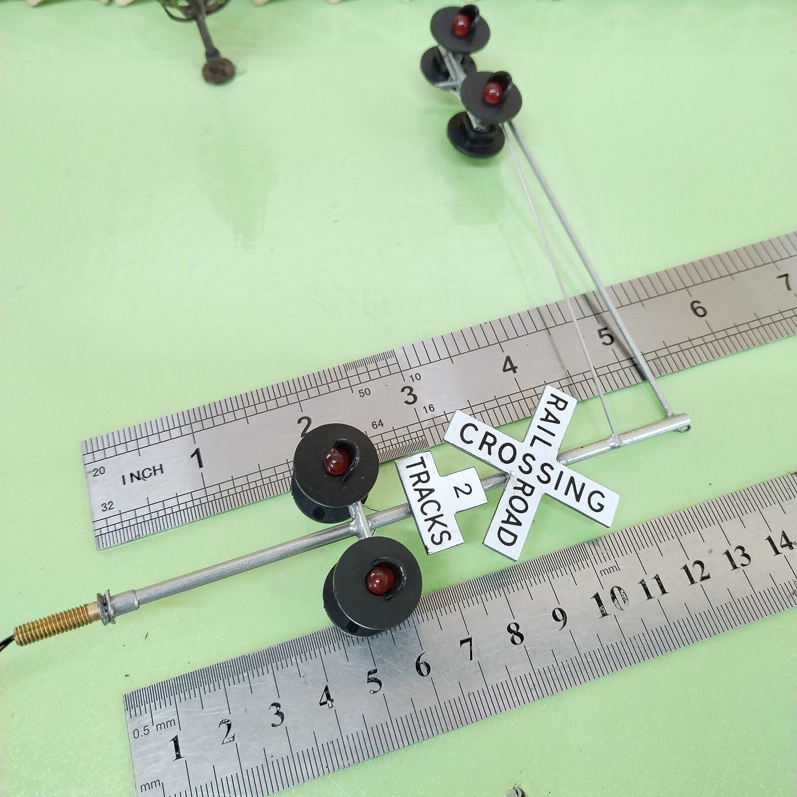 1 x O scale model railroad cantilever grade crossing signal #48C06