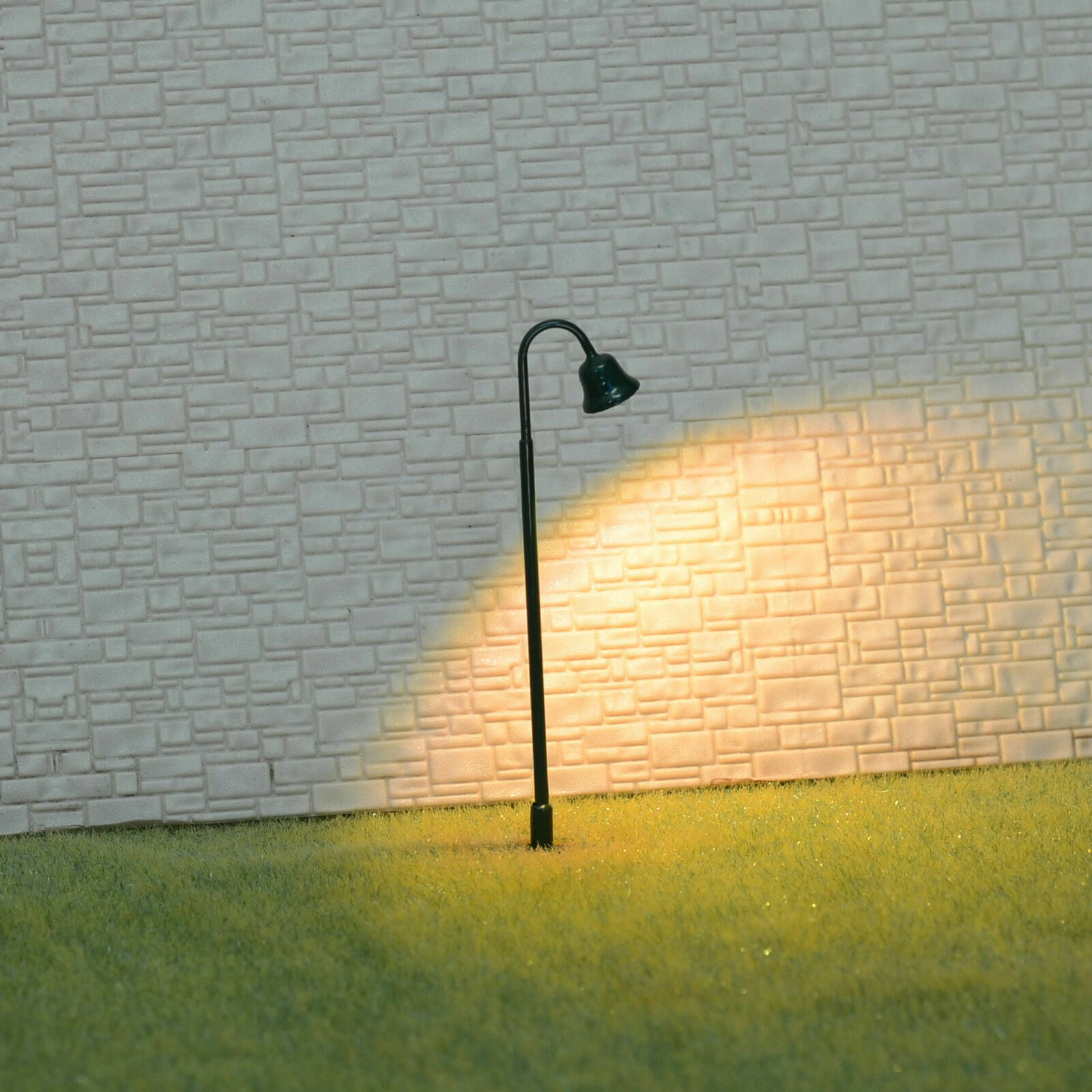 5 x OO / HO scale LED street lights model train railroad path lamp post #R31HOBG