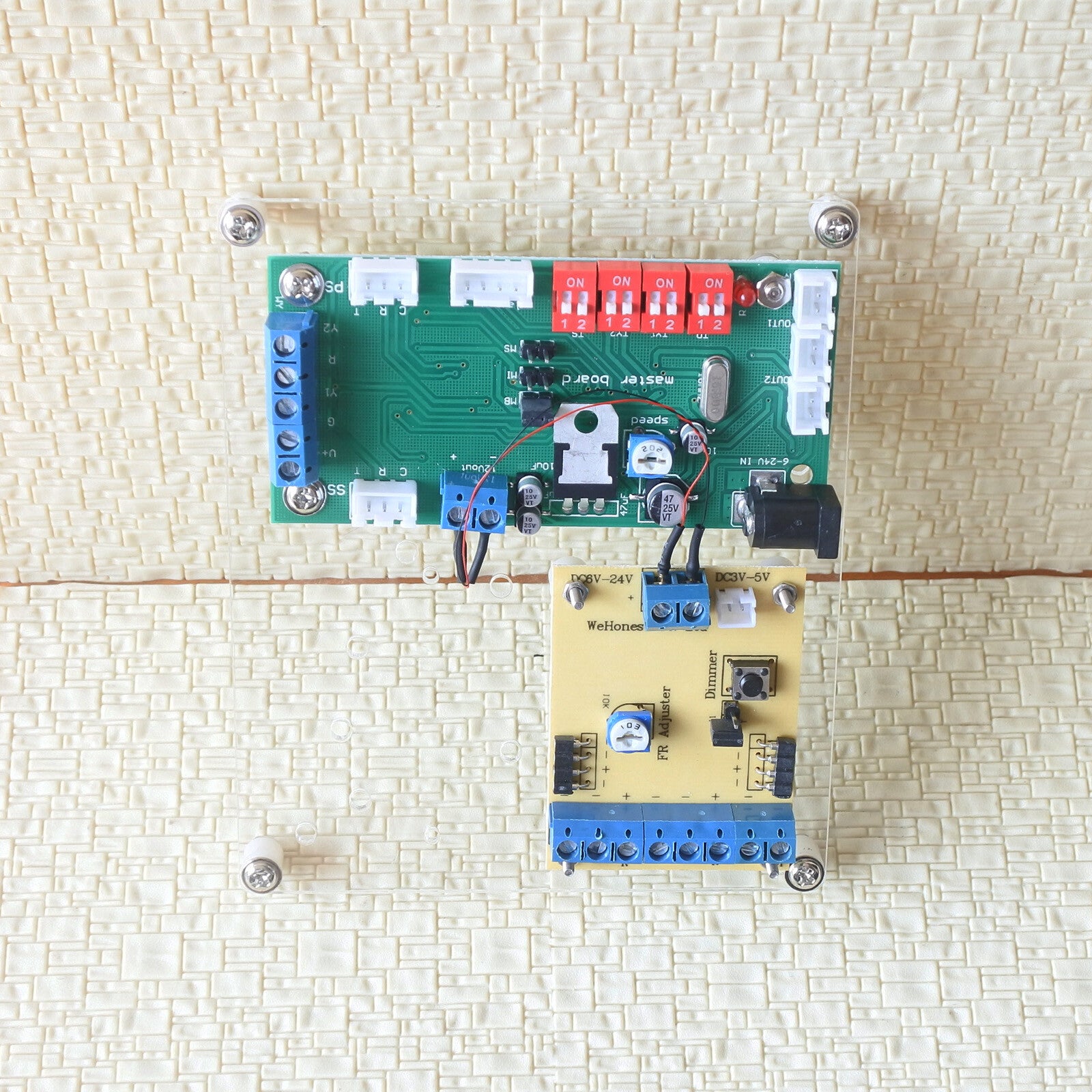 1 set crossing signals + automatic IR sensors controller flash by train detector