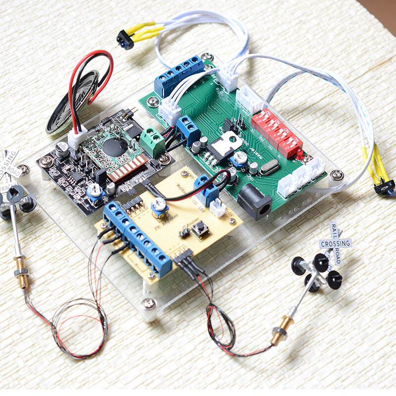 1 set N scale crossing signals + 1 automatic control system sound effect & flash