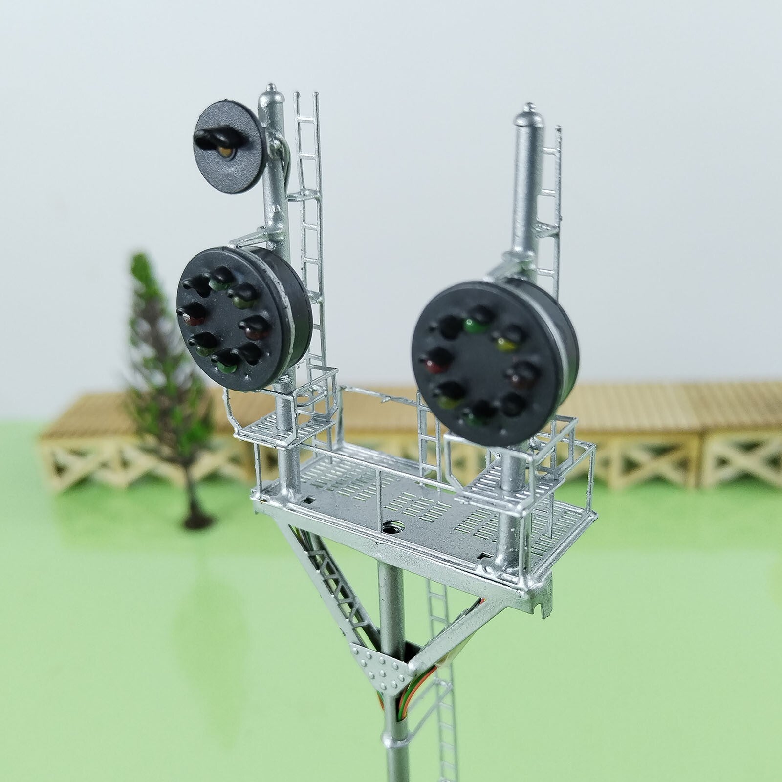 1 x HO scale model railroad tower CPL signal B&O goalpost with bracket #LU1RU0