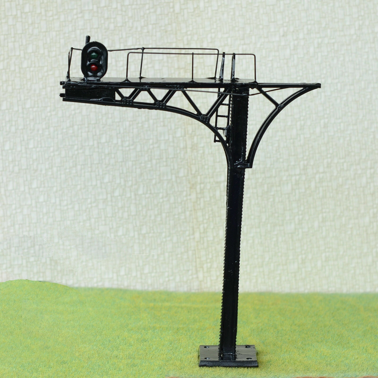 1 x O scale 1:48 cantilever block signal bridge wired LEDs 2 aspects 12V black