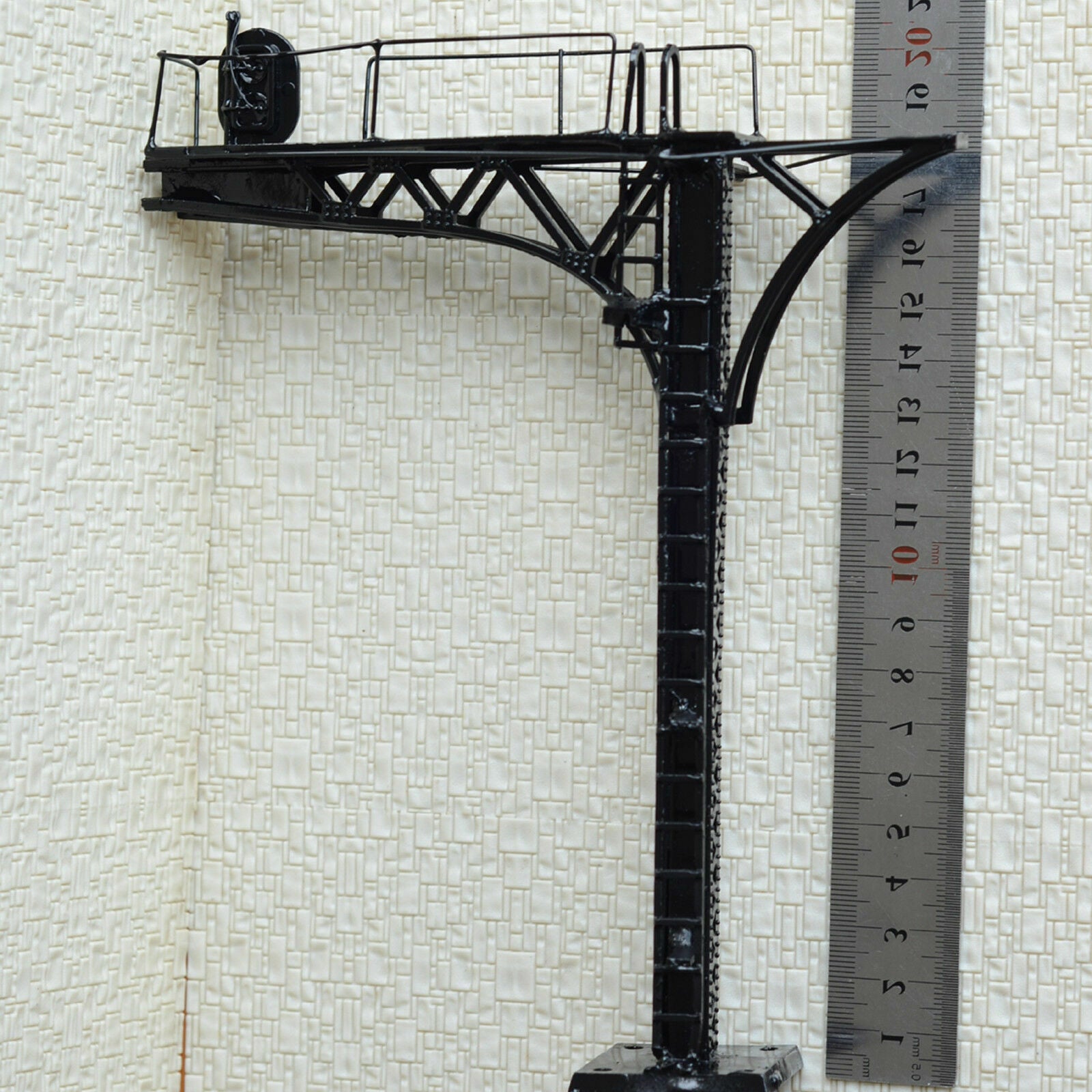 1 x O scale 1:48 cantilever block signal bridge wired LEDs 2 aspects 12V black