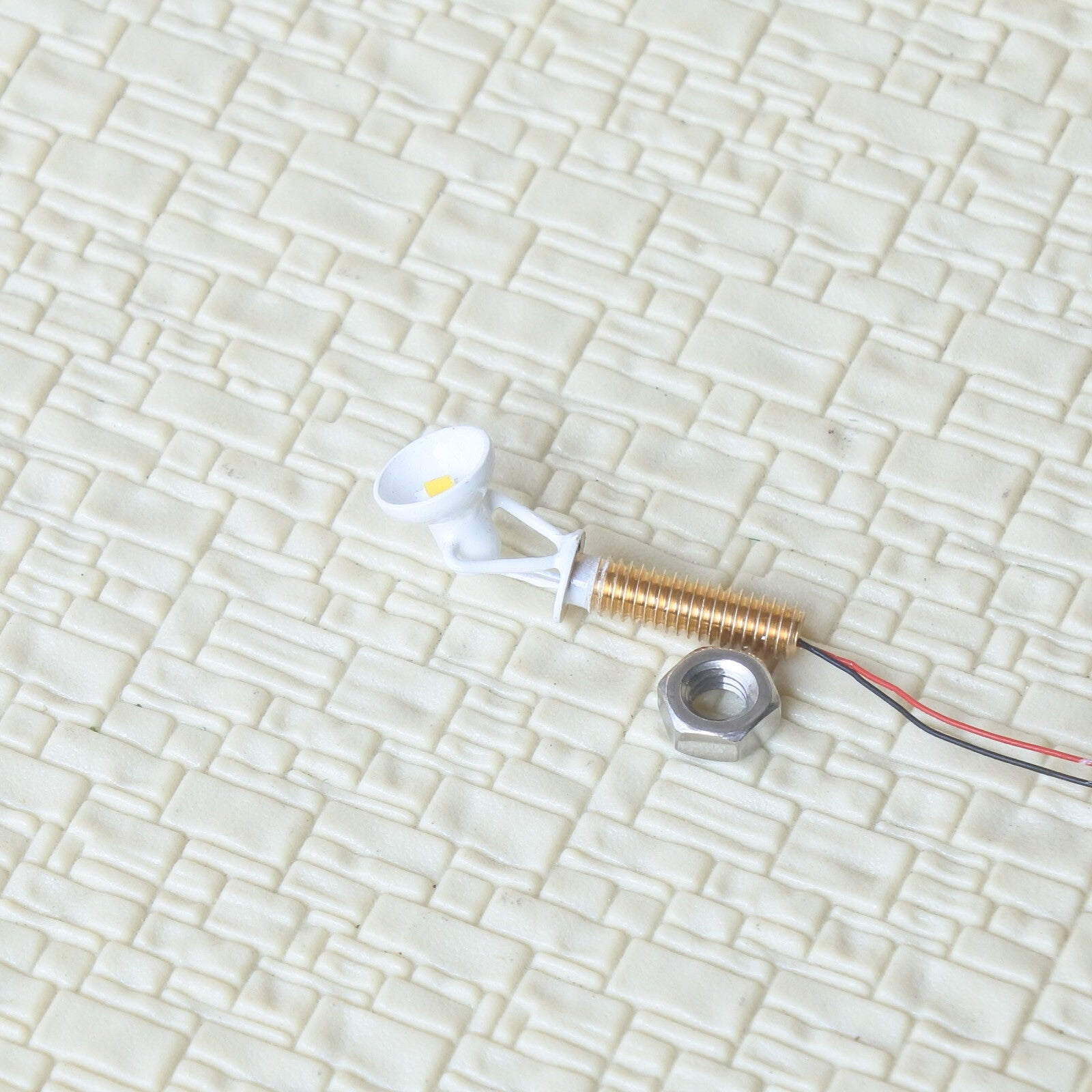 5 x OO / HO scale LED spotlight model limelight projector street lamp post #2WH