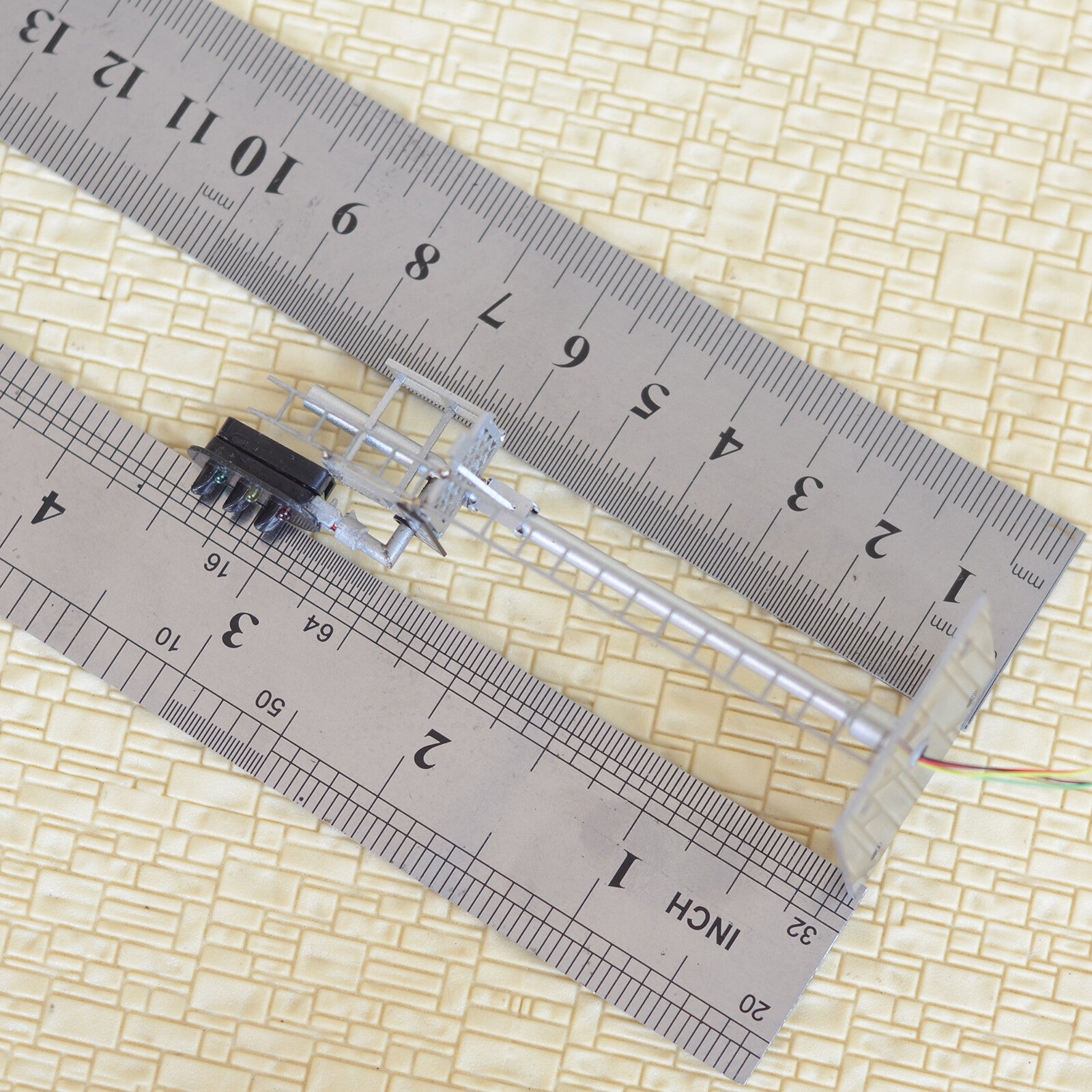 1 x HO scale model railroad 3 colors block signal fine metal made 1 target #B13