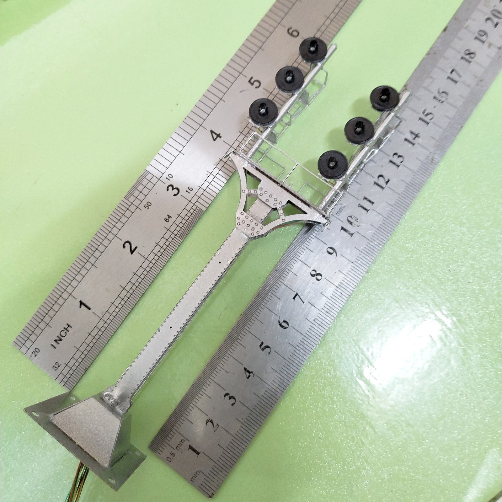 1 x HO scale model tower searchlight signal goalpost bracket 6 faceplate #Q6