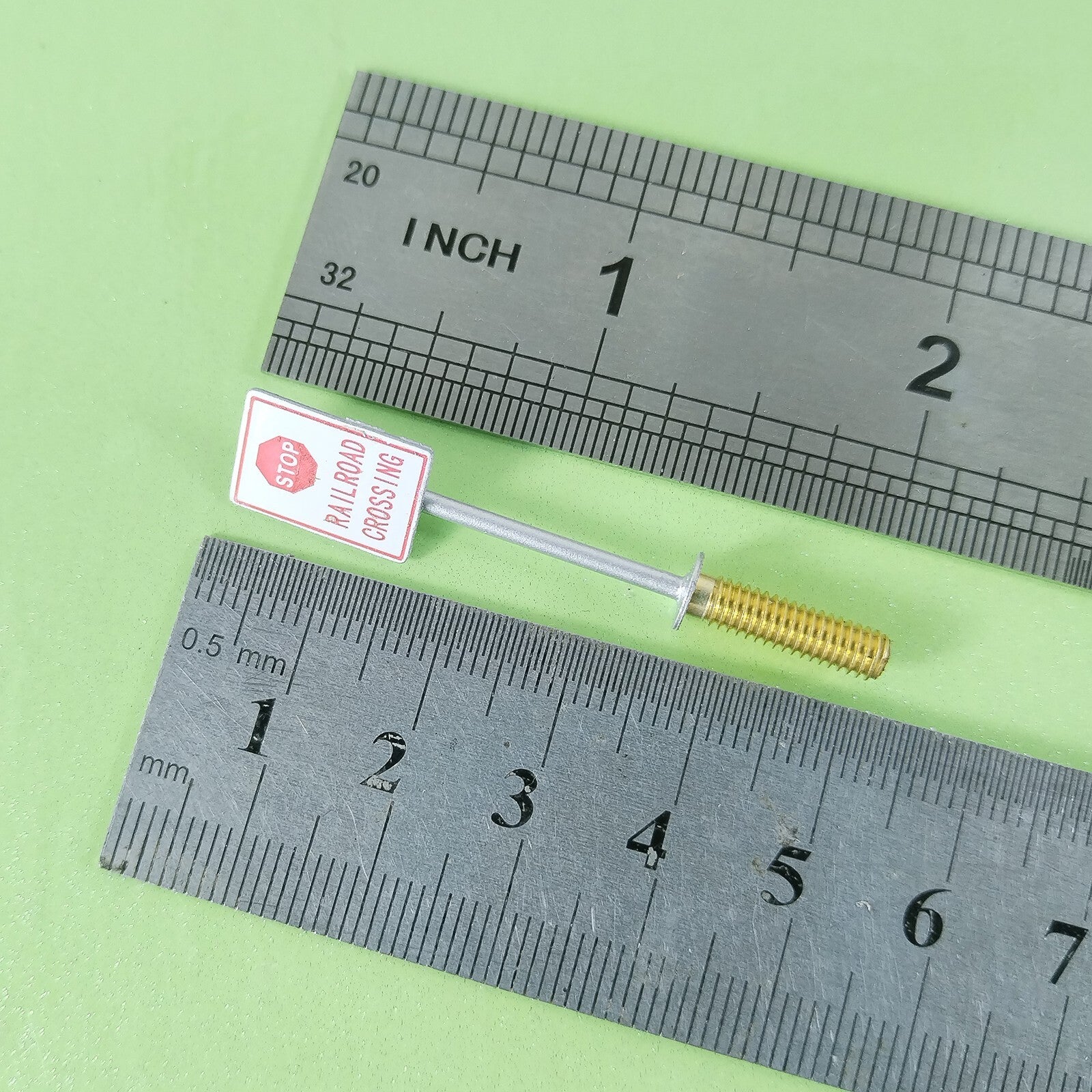 2 x HO scale railroad crossing warning sign STOP sign trackside caution sign #CP