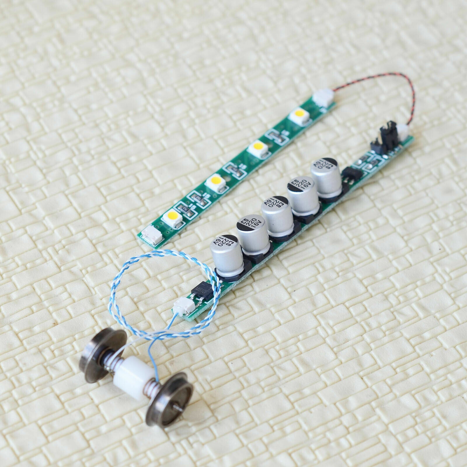 1 x power pickup from tracks circuit board light up cars storage anti-flicking