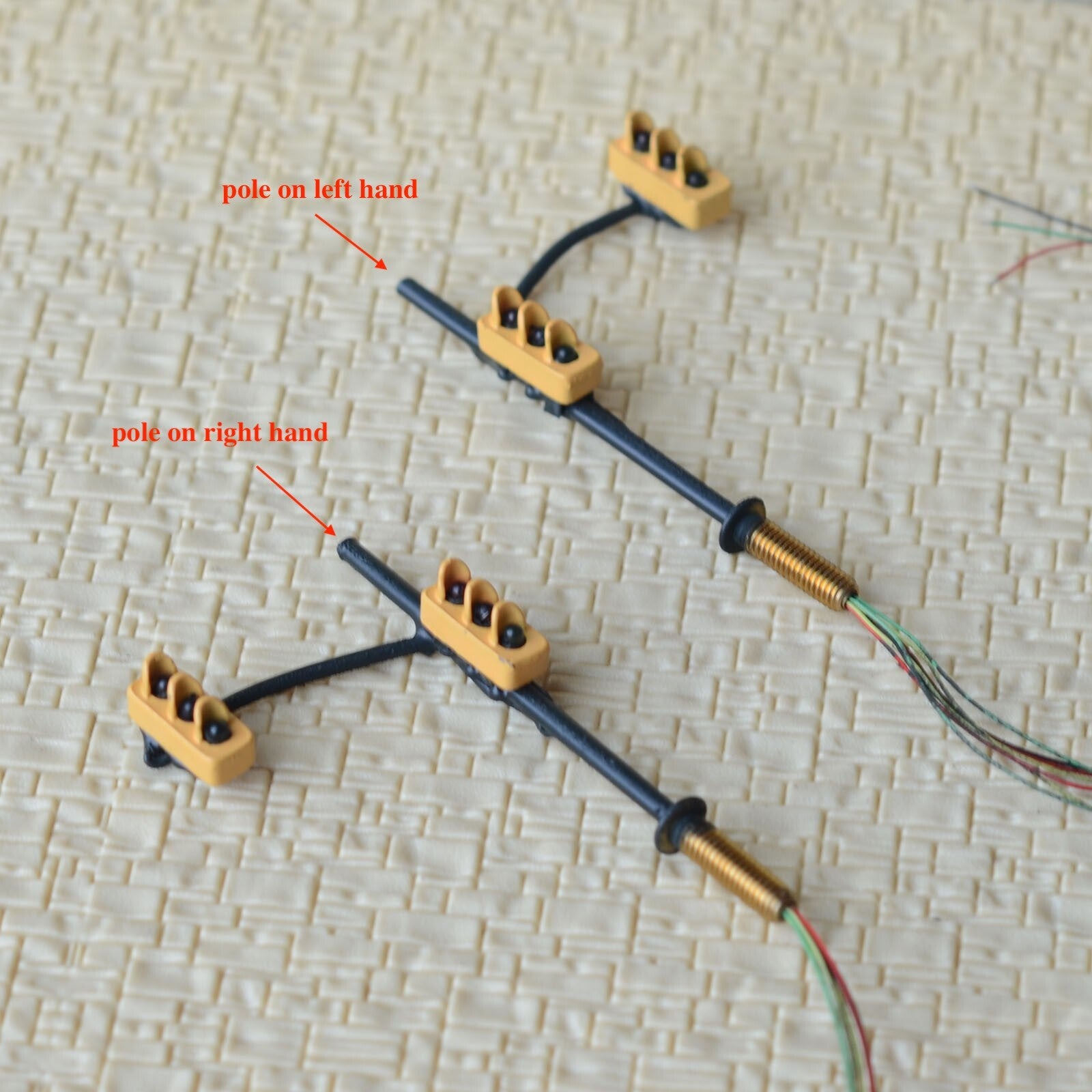 2 x traffic signal light HO OO scale model railroad crossing street light #3P3E