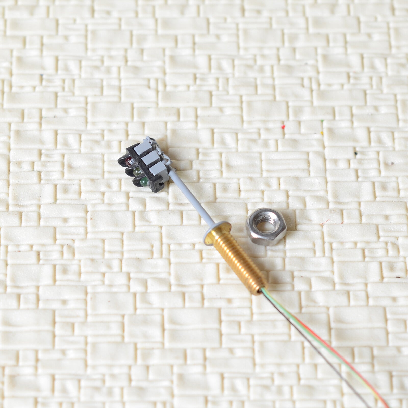 2 x traffic signal light N scale model railroad crossing walk pedestrian #GR3N