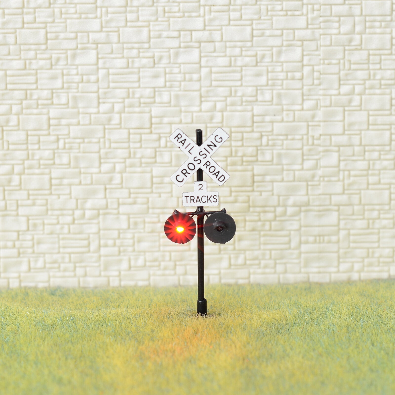 1 x HO scale railroad grade crossing signals 2 tracks LED made 4 targets black