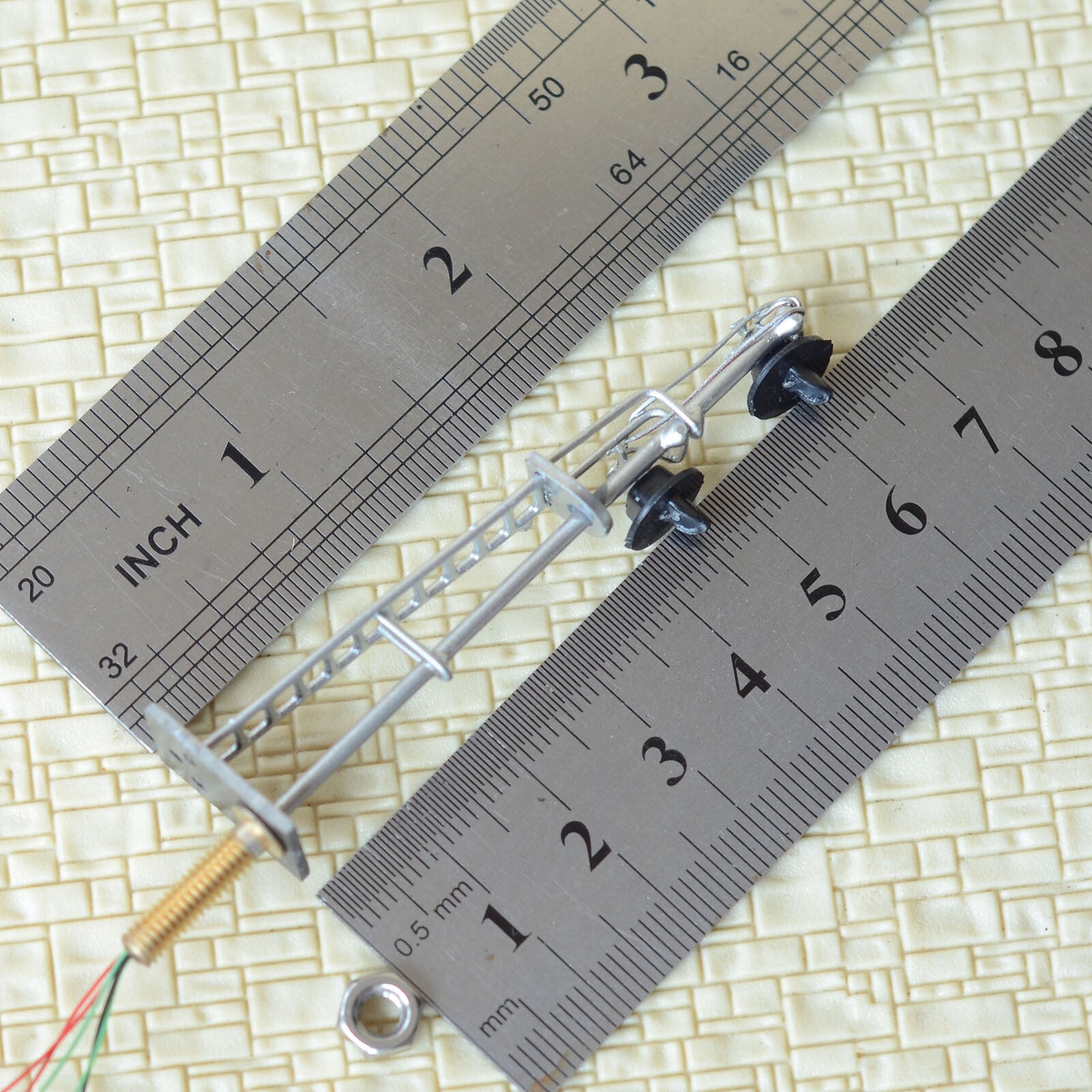 1 x HO scale searchlight interlocking signal block LED bi-colors 2 heads silver