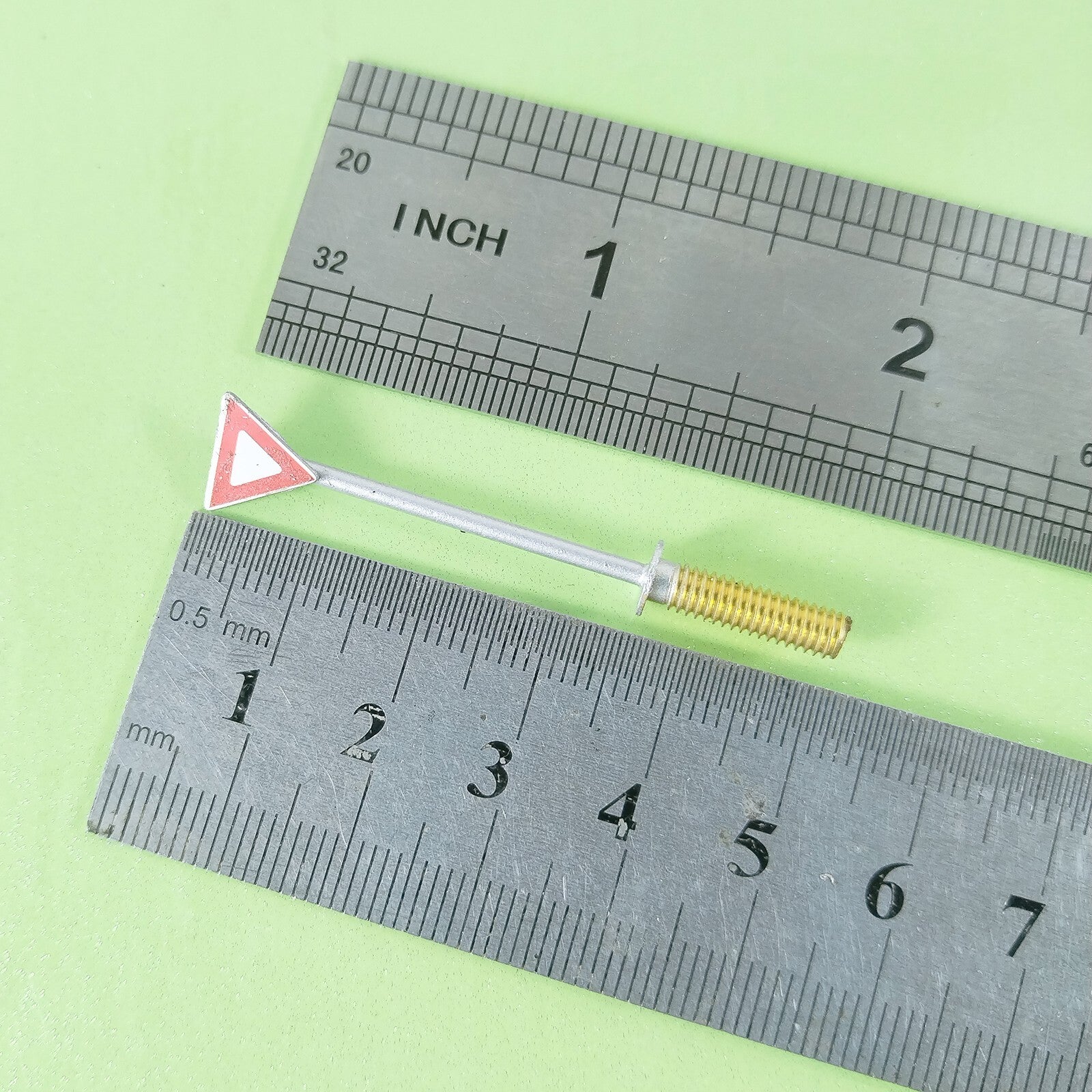 2 x HO scale railroad warning sign yield sign trackside traffic sign #Y0