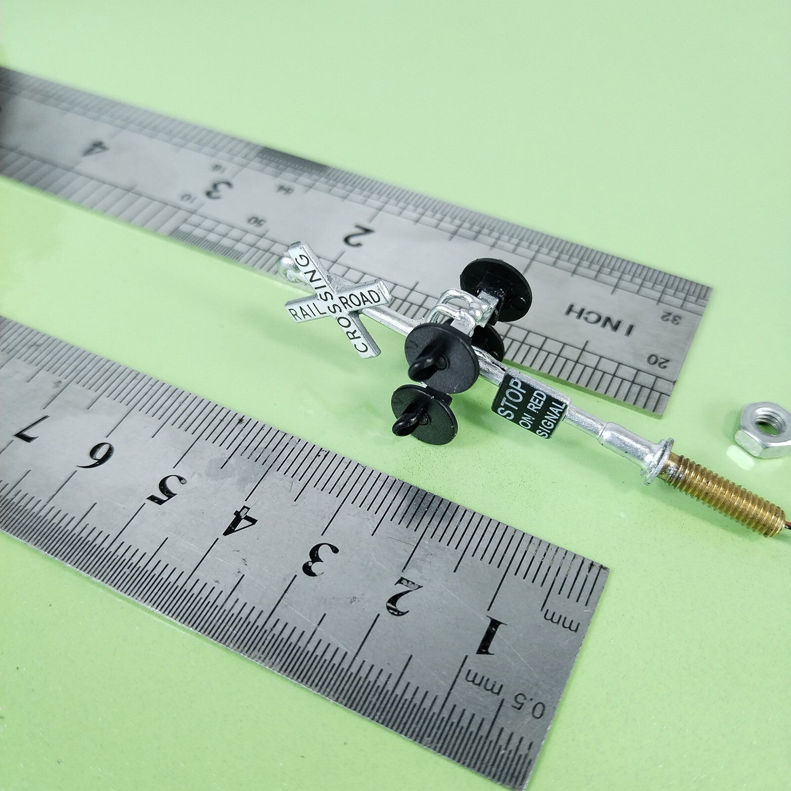 1 x HO scale railroad grade crossing signals LED made with bell sign #SL40WB