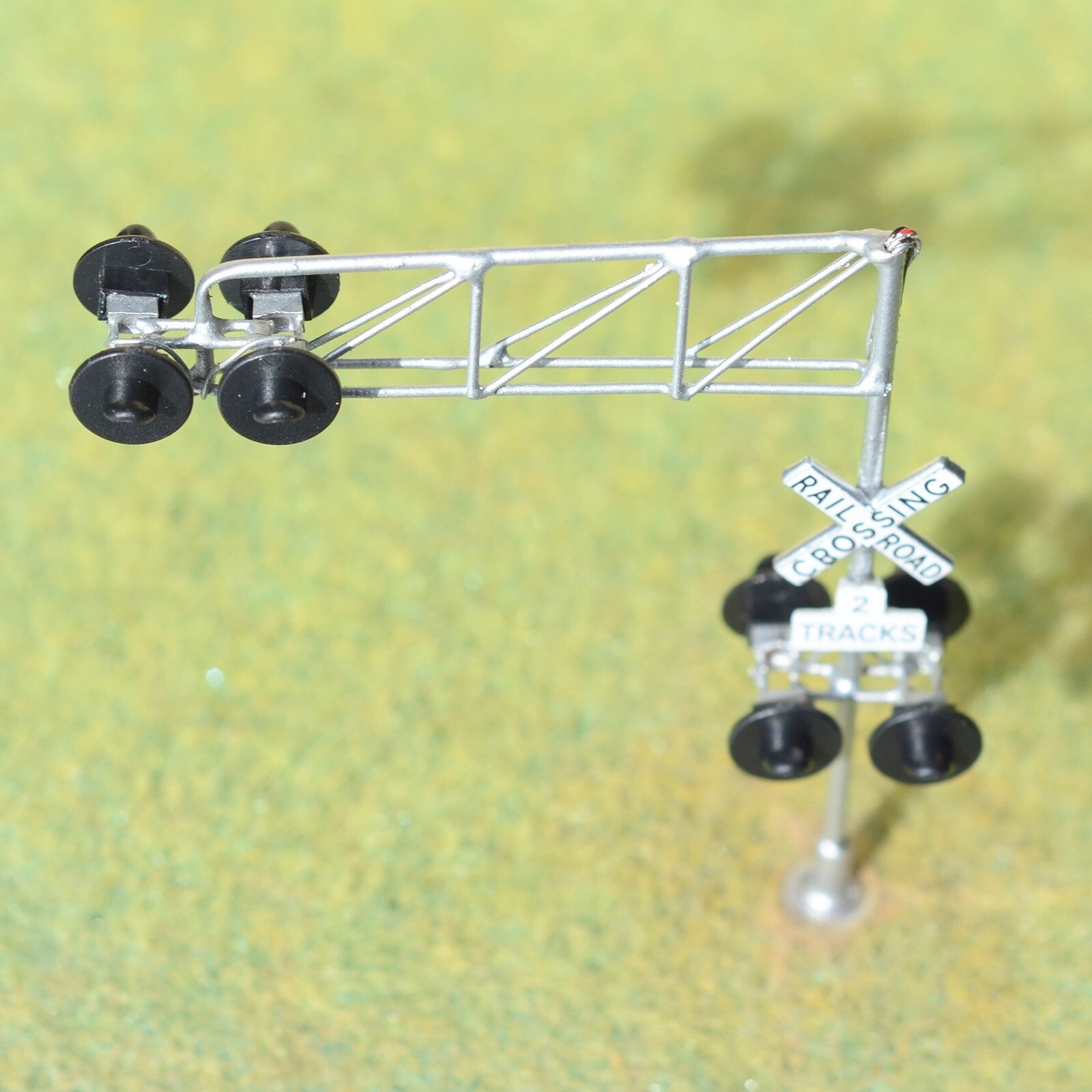1 x HO scale model railroad cantilever grade crossing signal 2 tracks #C27