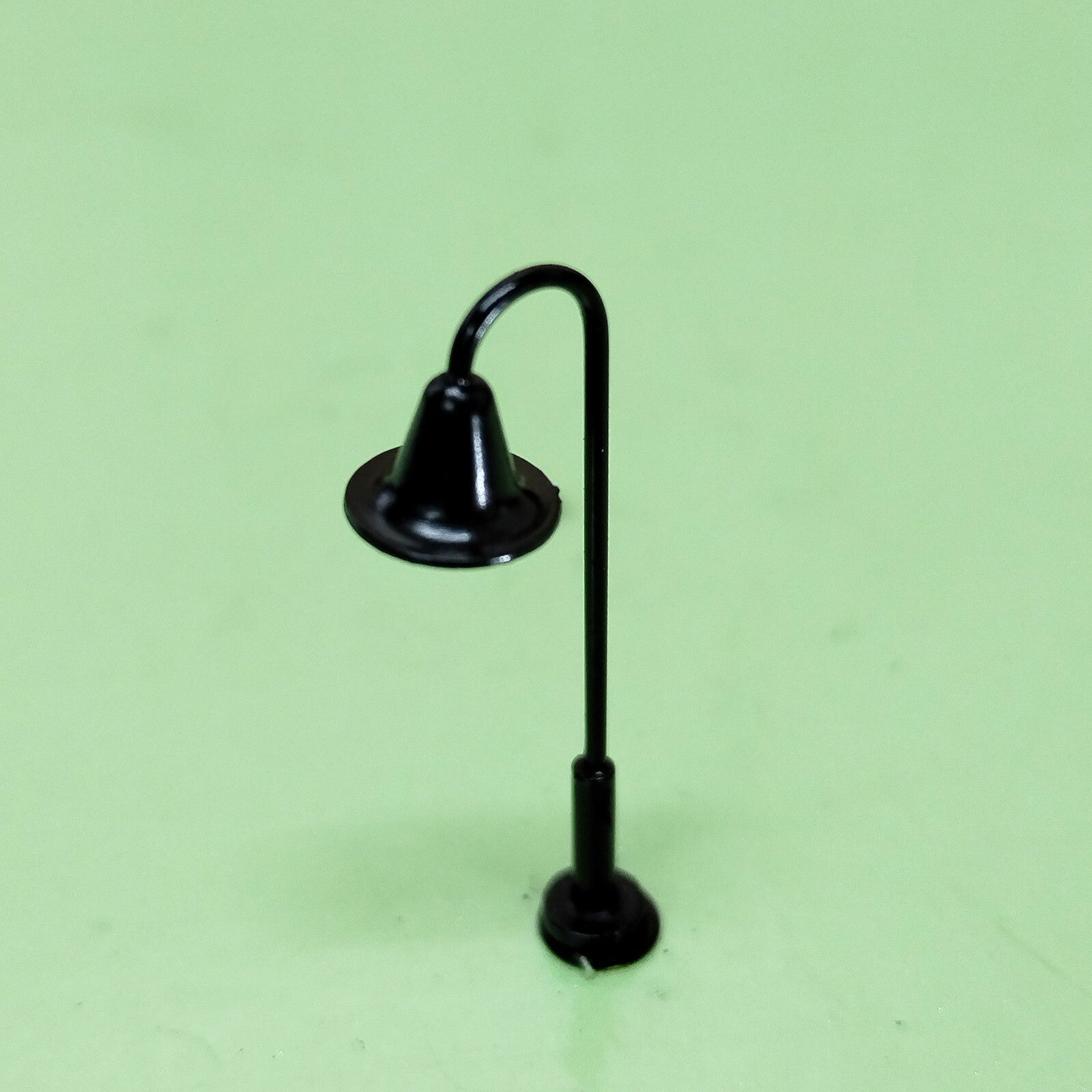 10 x OO / HO scale LED station light model train street path lamp post #M33BL
