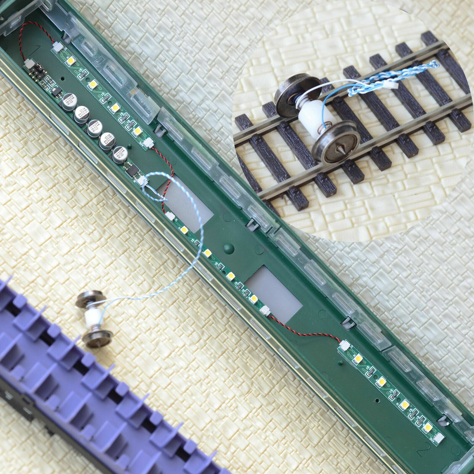 1 set HO power pickup from tracks system light up coach interior anti-flicking